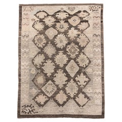 Tappeto Oushak contemporaneo di grandi dimensioni in marrone e beige
