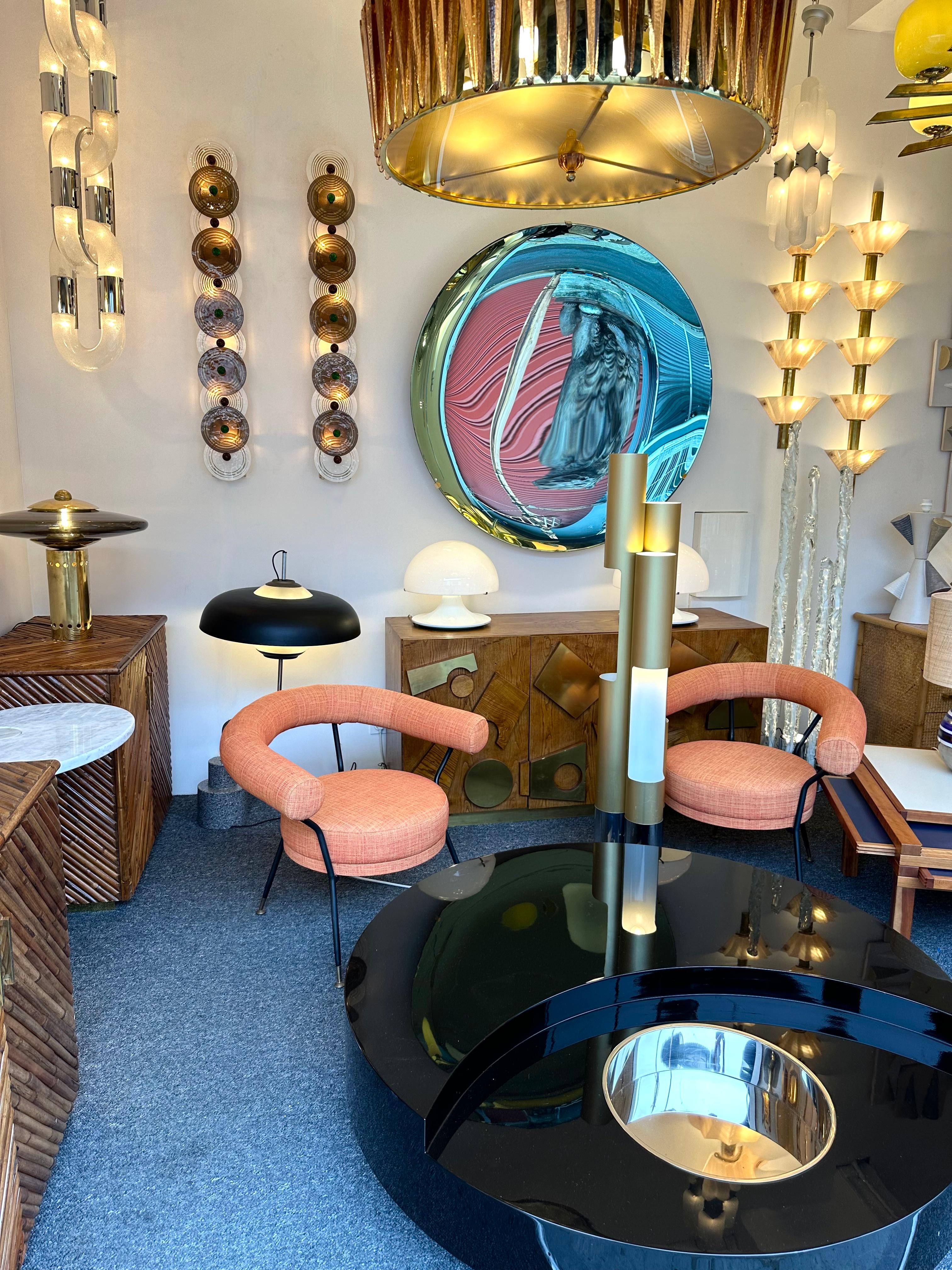Large Contemporary Pair of Brass and Circle Disc Murano Glass Sconces, Italy In Good Condition For Sale In SAINT-OUEN, FR