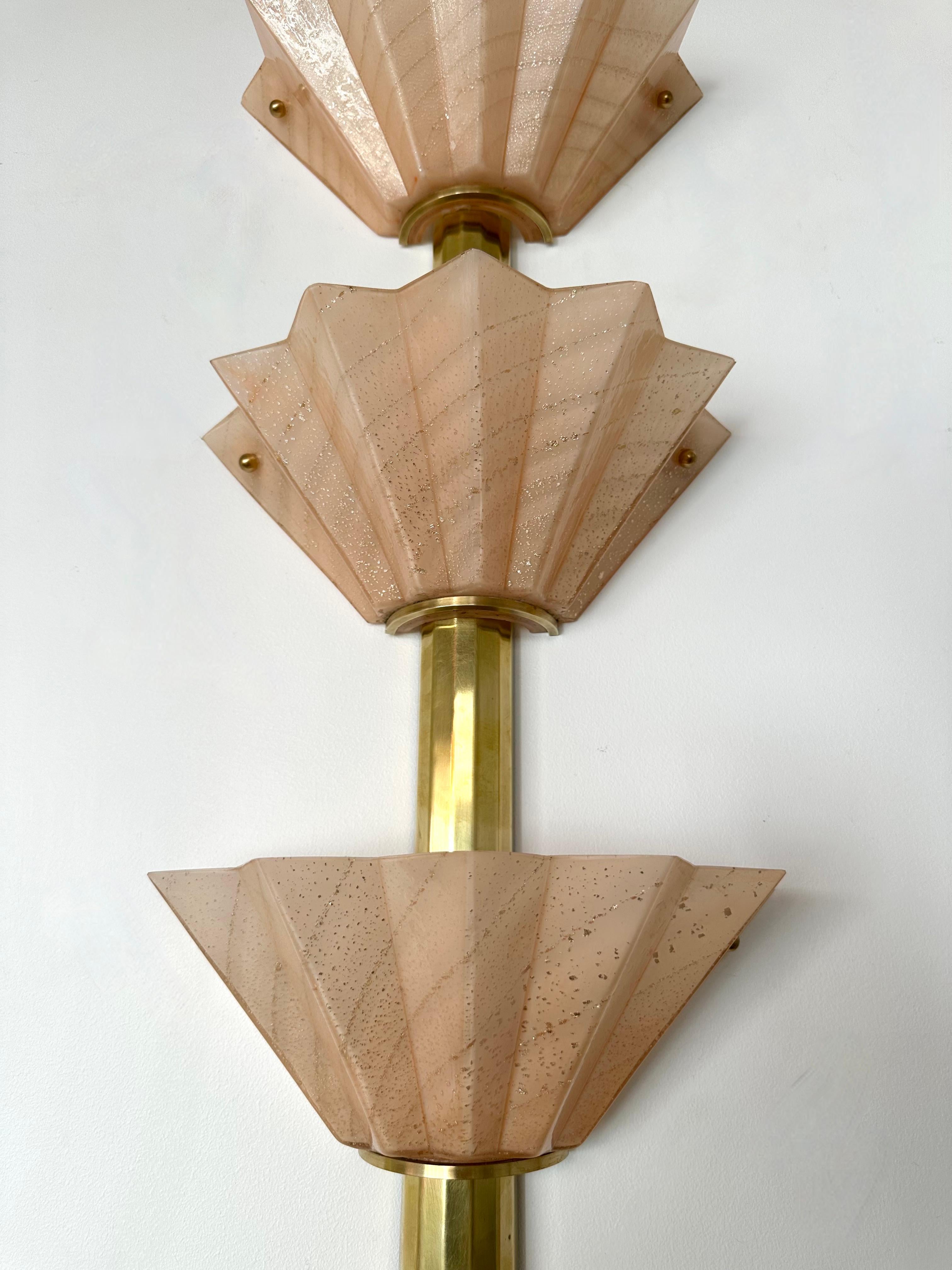 Large Contemporary Pair of Brass and Pink Gold Leaf Murano Glass Sconces, Italy For Sale 4