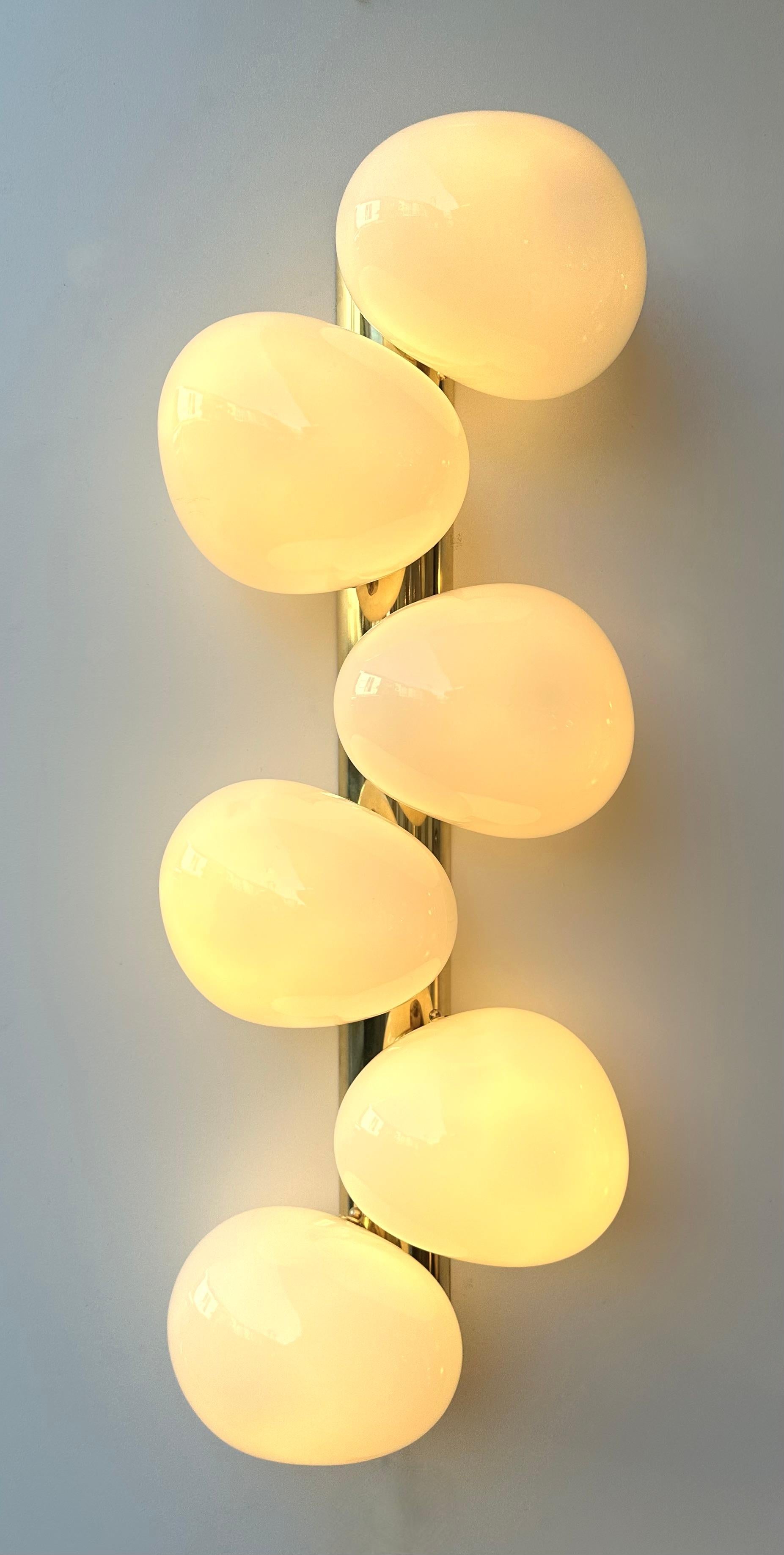 Mid-Century Modern Large Contemporary Pair of Brass and White Bulb Murano Glass Sconces, Italy For Sale