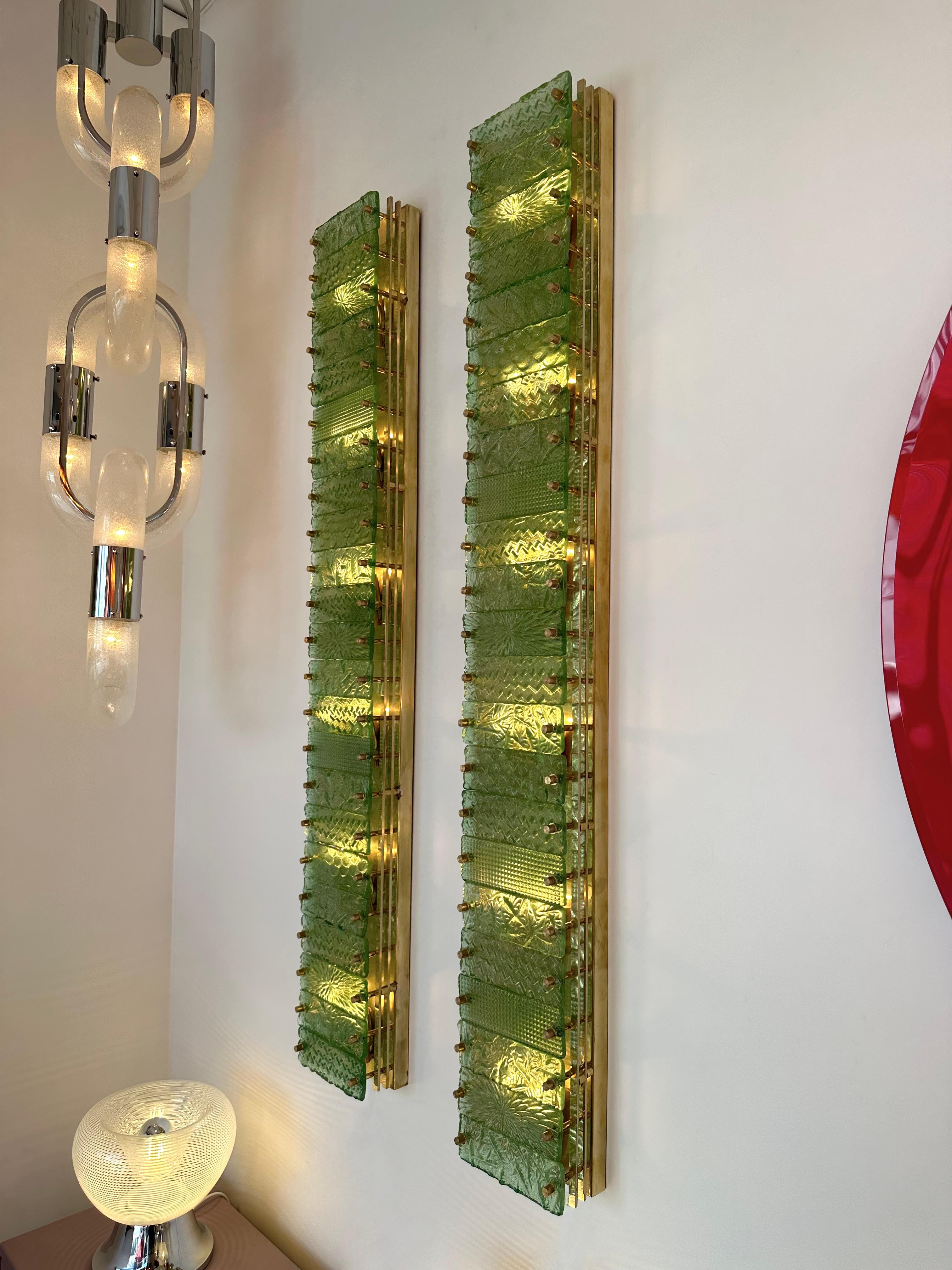 Large Contemporary Pair of Brass Green Gold Leaf Murano Glass Sconces, Italy For Sale 5