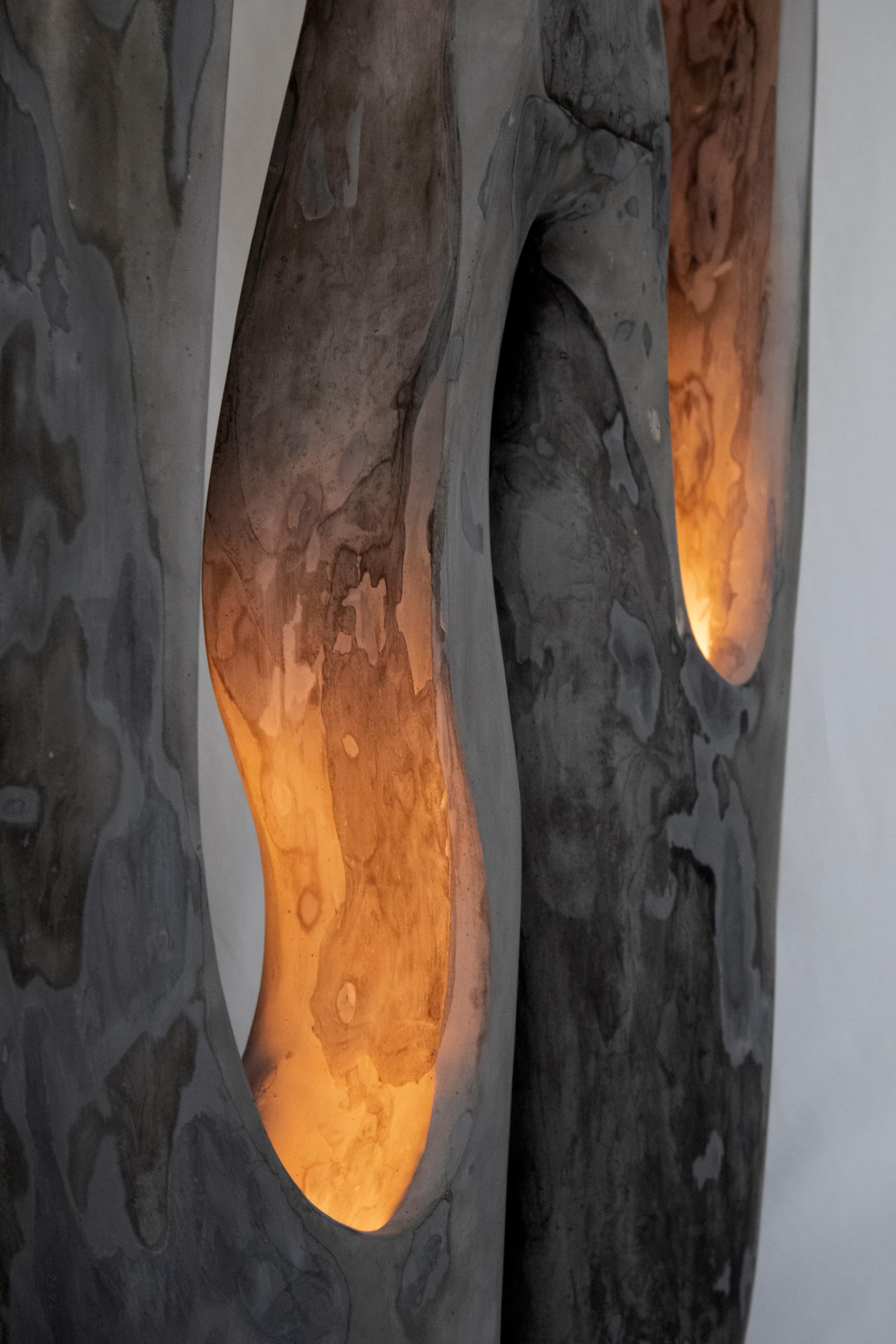 Olandese Grande lampada da terra scultorea contemporanea, design organico da collezione di AOAO in vendita
