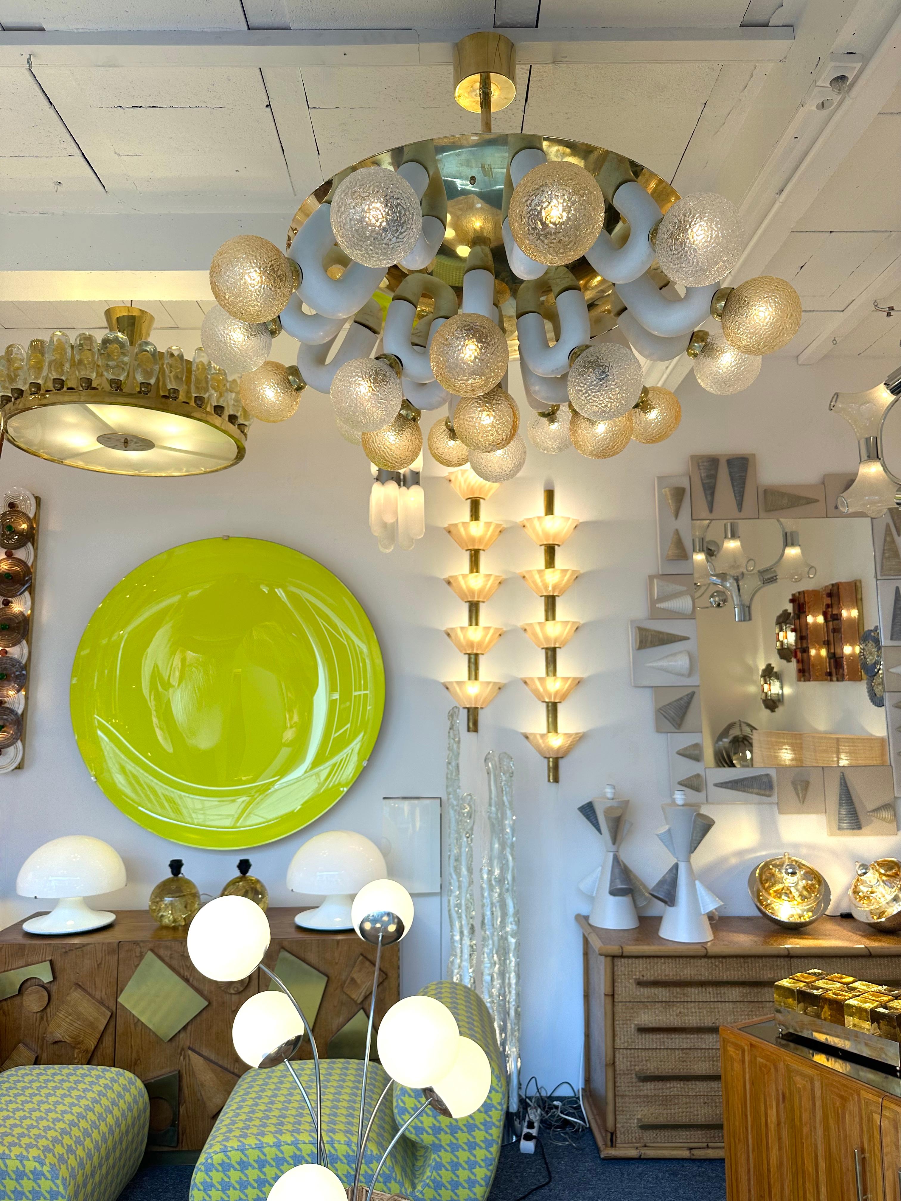 Large Contemporary U Ceramic Chandelier Brass and Murano Glass , Italy For Sale 1