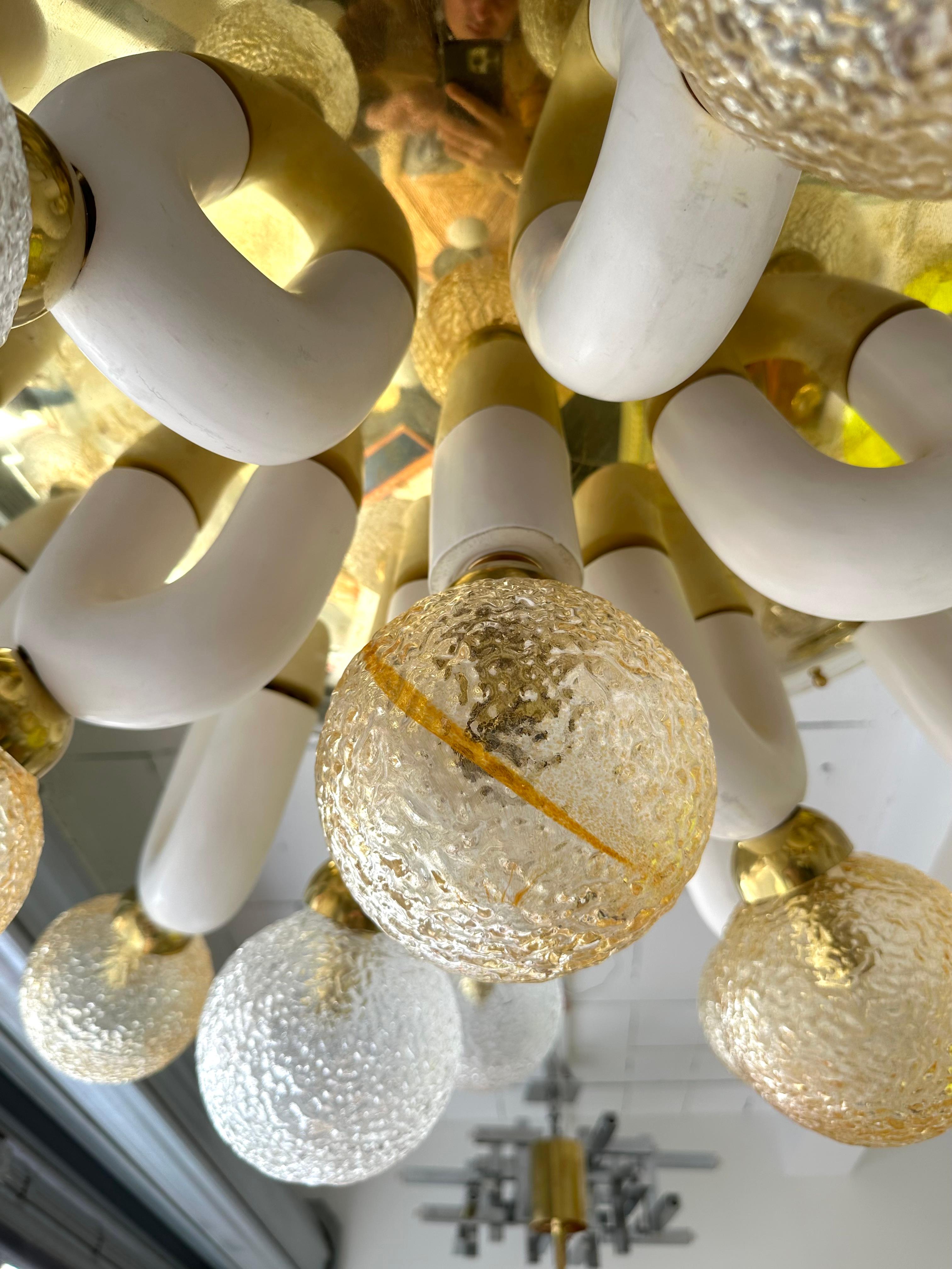 Large Contemporary U Ceramic Chandelier Brass and Murano Glass , Italy For Sale 3