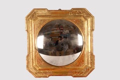 Großer konvexer Spiegel mit quadratischem, vergoldetem Holzrahmen. Italien 1870.