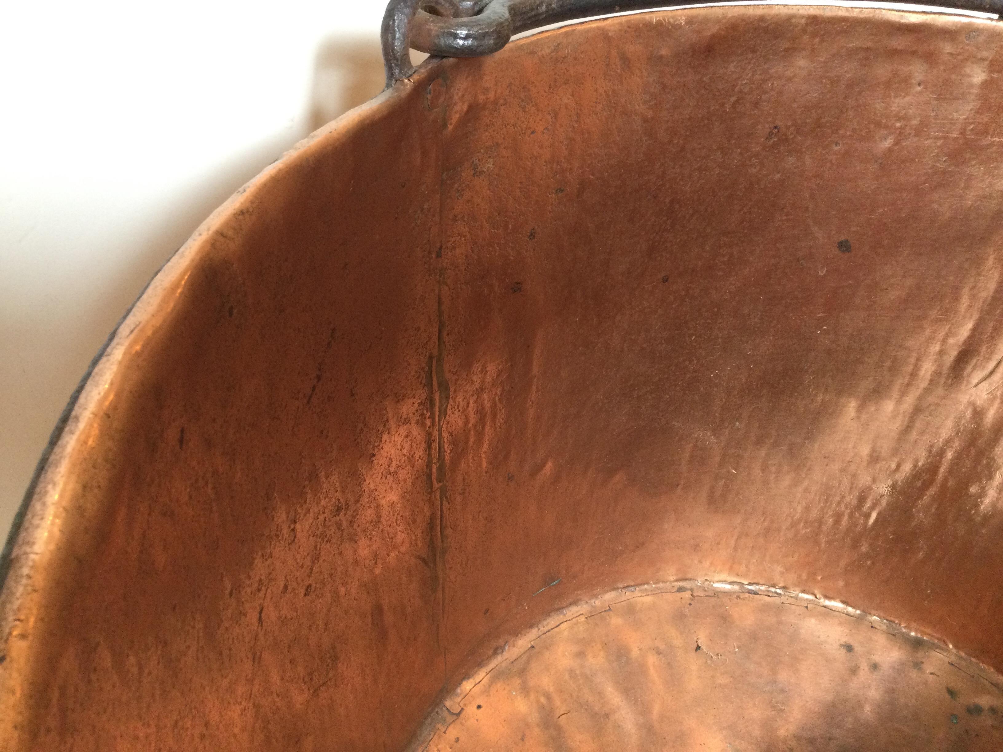 Large Copper Caldron Pot, Circa 1890's In Good Condition In Lambertville, NJ
