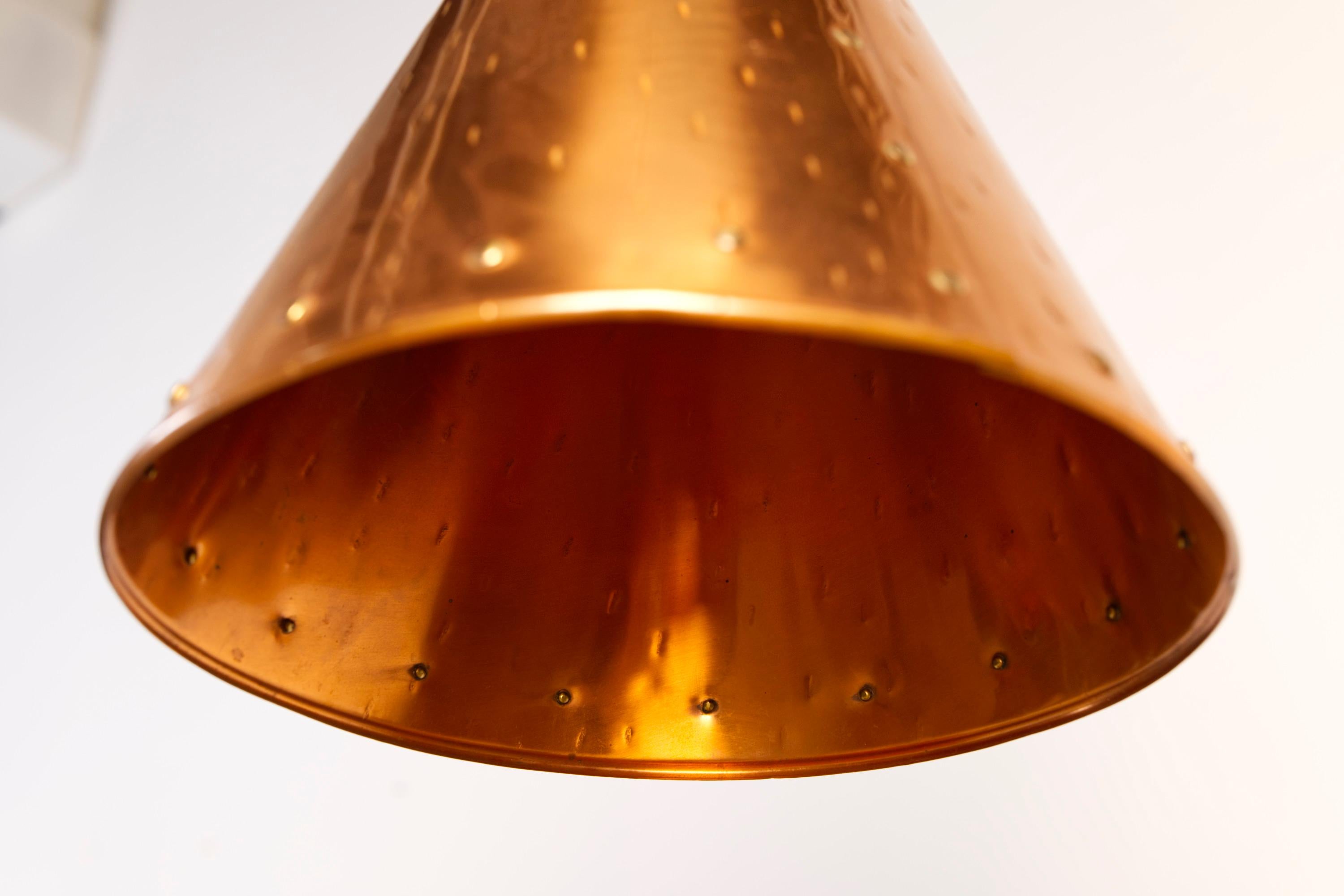 Martellato Large Copper Pendant Lamp from Th. Valentiner Copenhagen, Denmark, 1960s in vendita