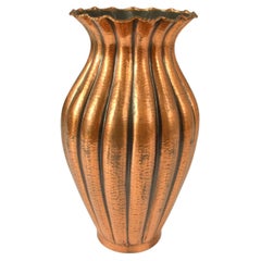 Grande vaso in rame attribuito a Egidio Casagrande, martellato a mano, Italia anni '50