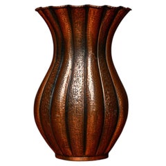Grande vaso in rame di Egidio Casagrande, martellato a mano, Italia anni '50