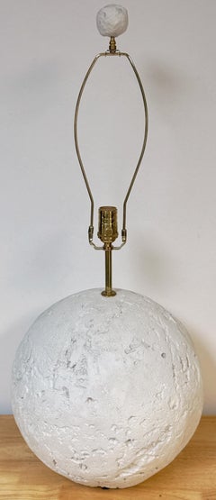 Coquina grande/Corallo  Lampada a forma di orbita in pietra, con rifinitura