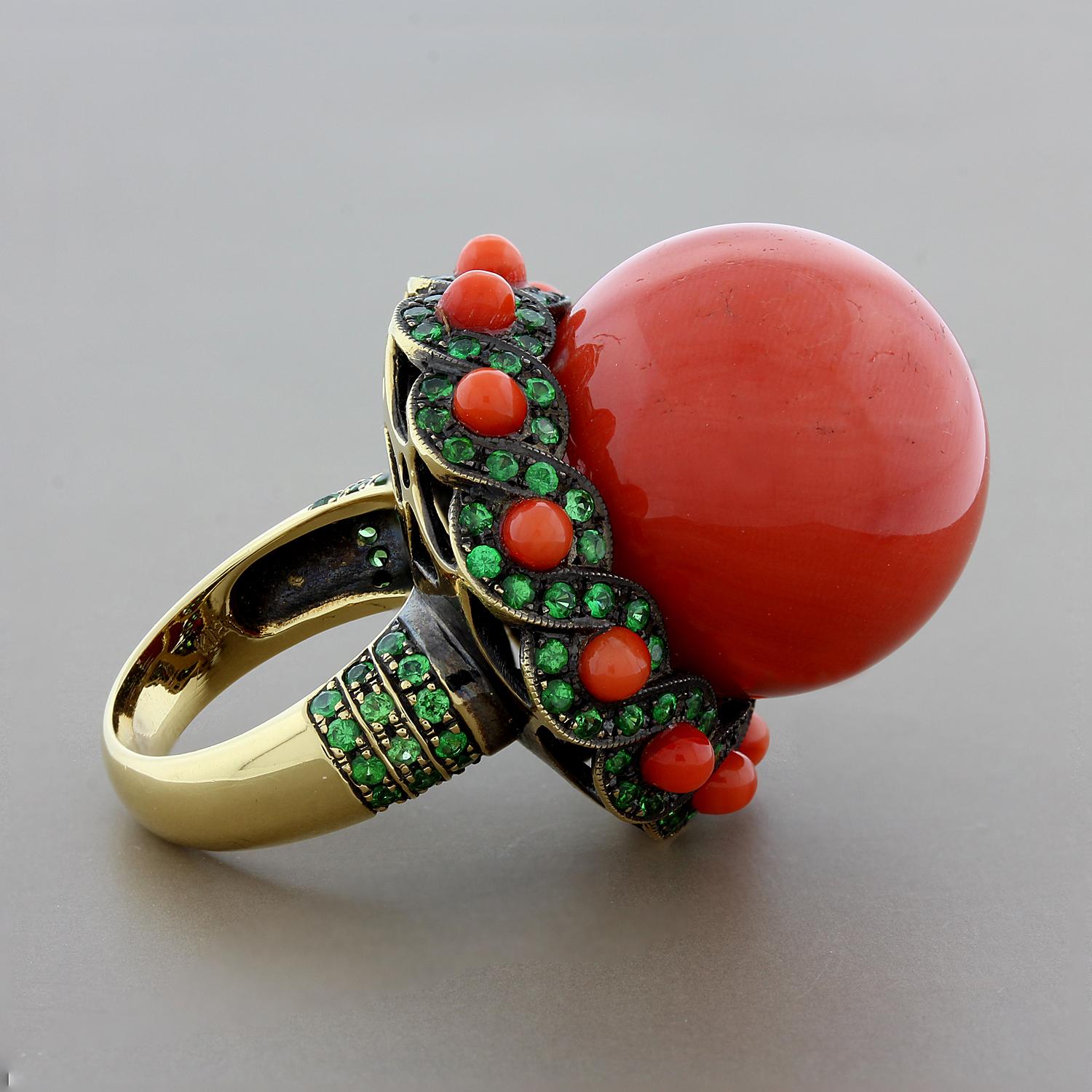 Large Coral Tsavorite Gold Cocktail Ring In Excellent Condition For Sale In Beverly Hills, CA