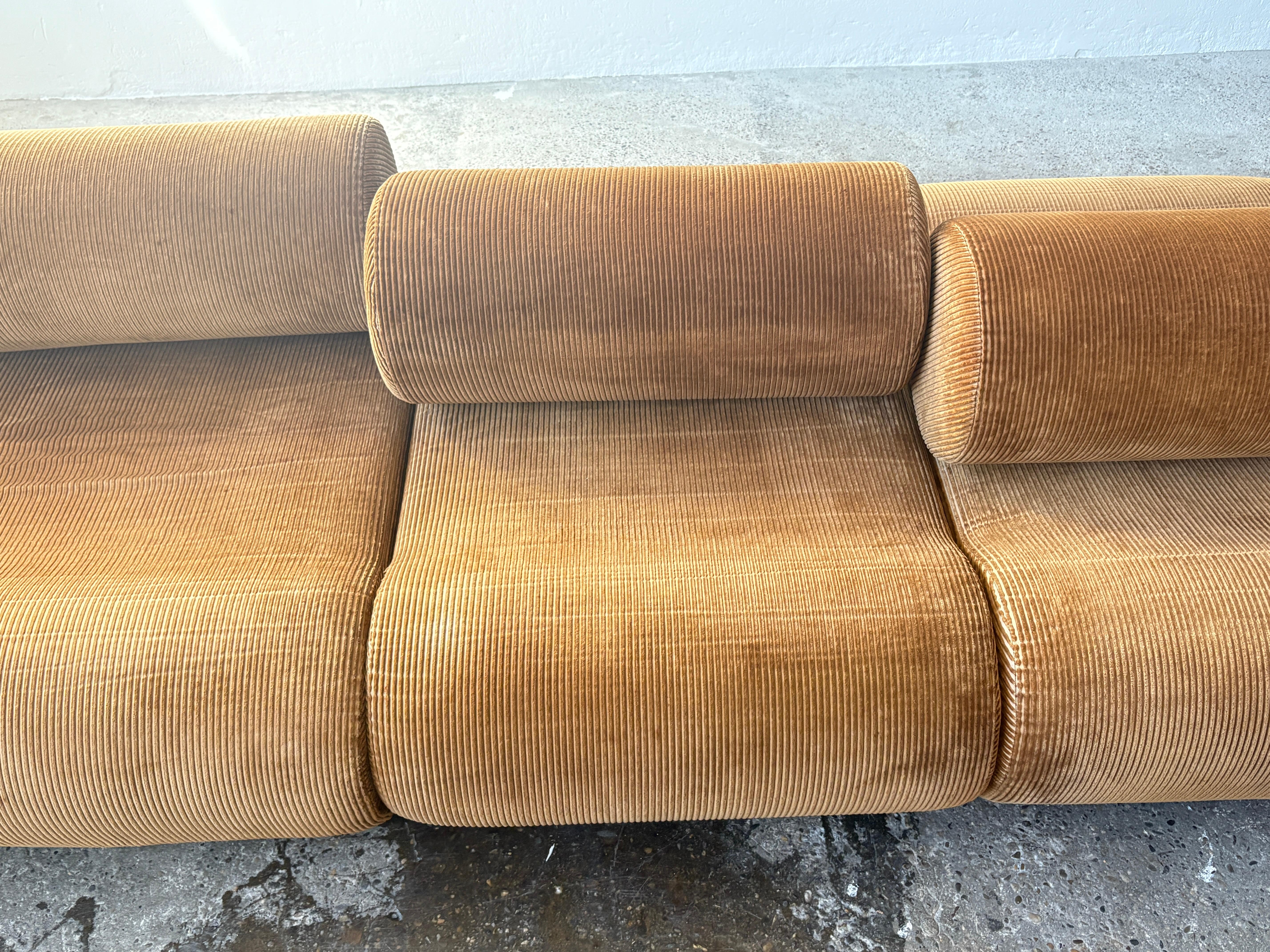 large Corbi sectional sofa designed by Klaus Uredat for COR 1972 five seats in vendita 5