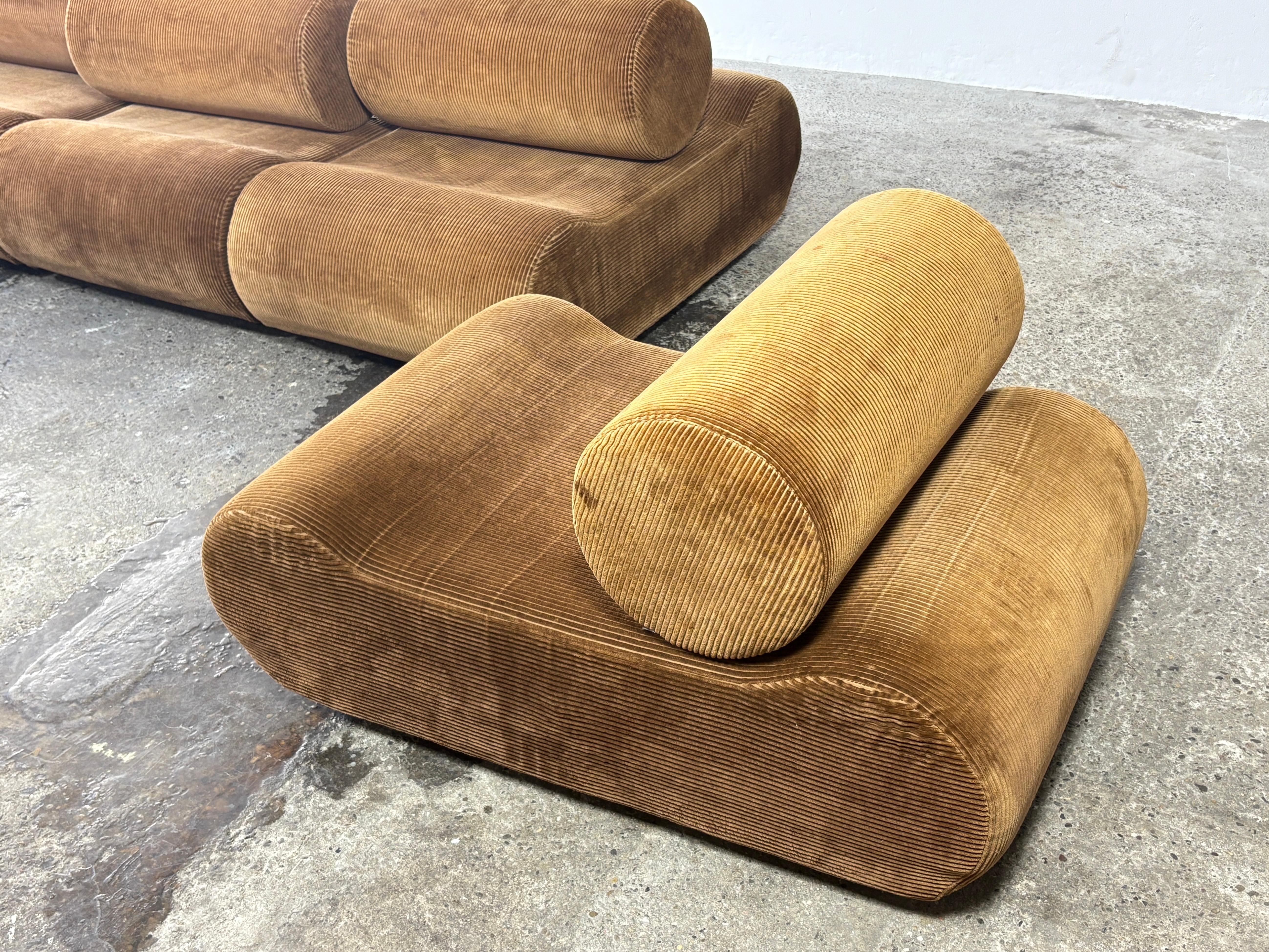 XX secolo large Corbi sectional sofa designed by Klaus Uredat for COR 1972 five seats in vendita