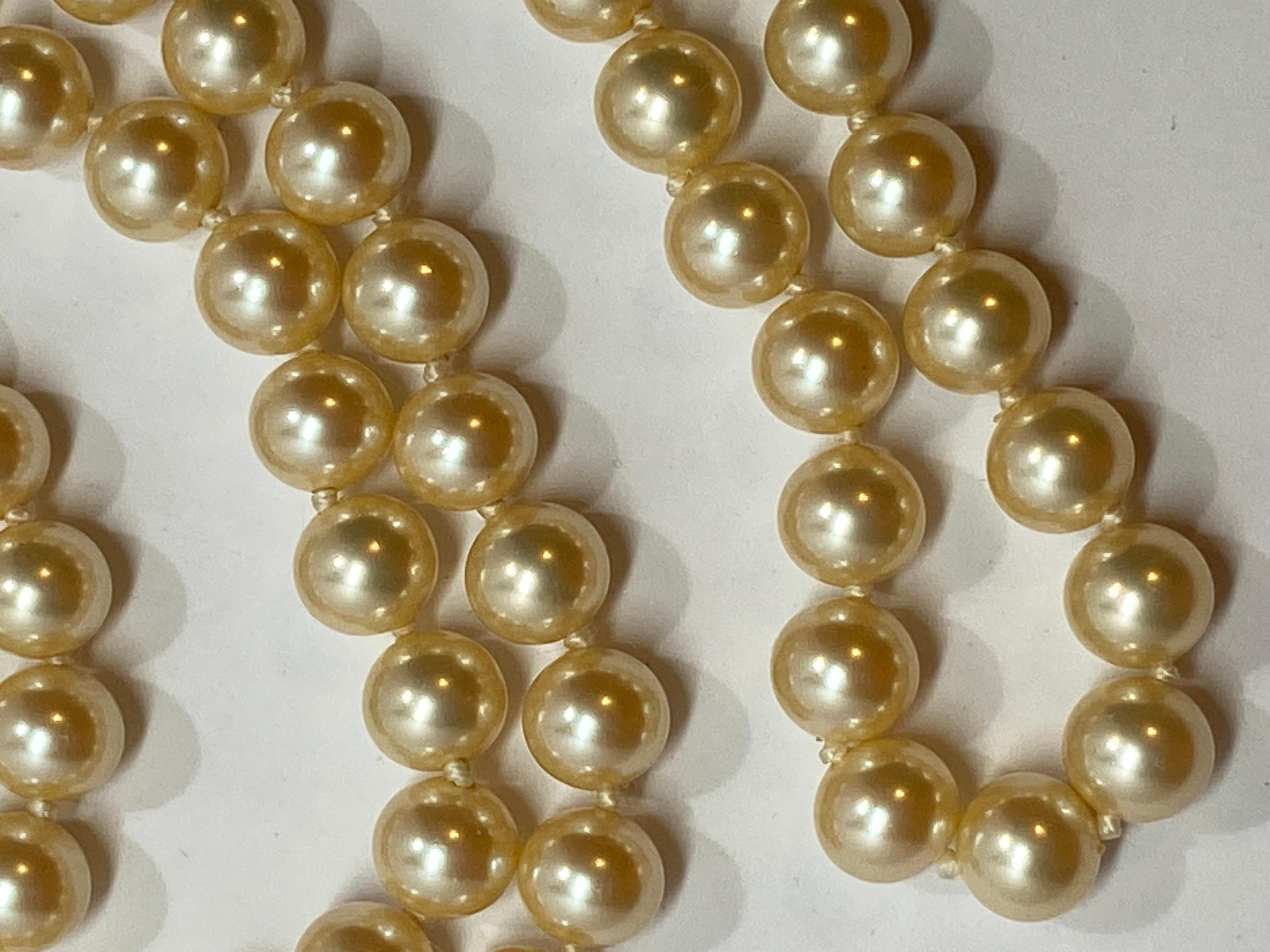 Marvella Elegantly Hand-Knotted Pearl with Polished Gold Hardware Clasp Necklace For Sale 2