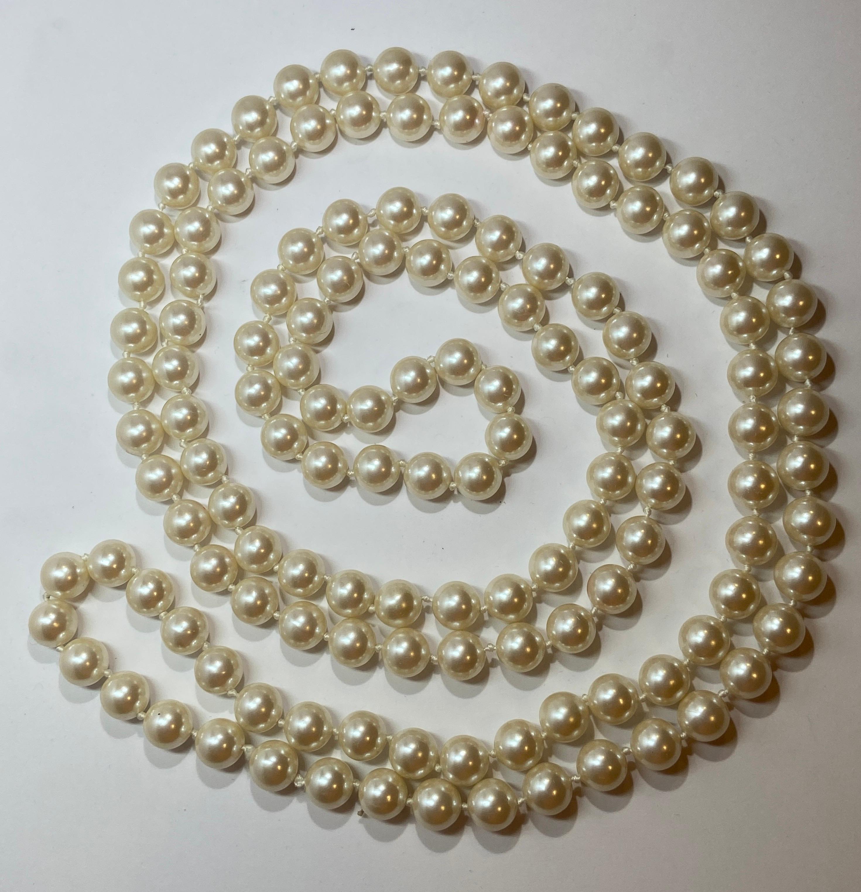 Women's or Men's Large Costume Extra-Long Hand-Knotted Chanel-Like Pearl Necklace For Sale