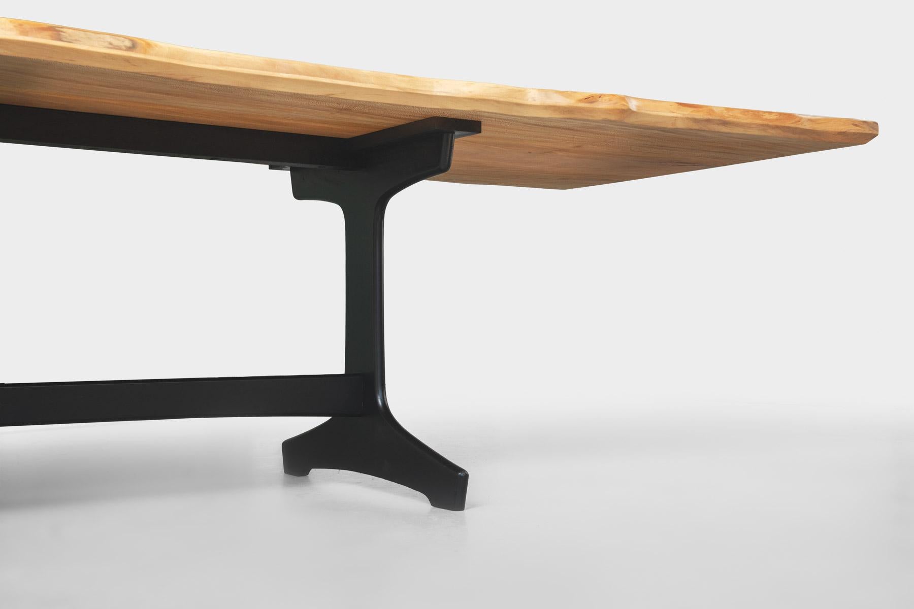 Großer Cotemporary French Plane Massivholz Live Edge Esstisch - 10 Personen (Skandinavische Moderne)