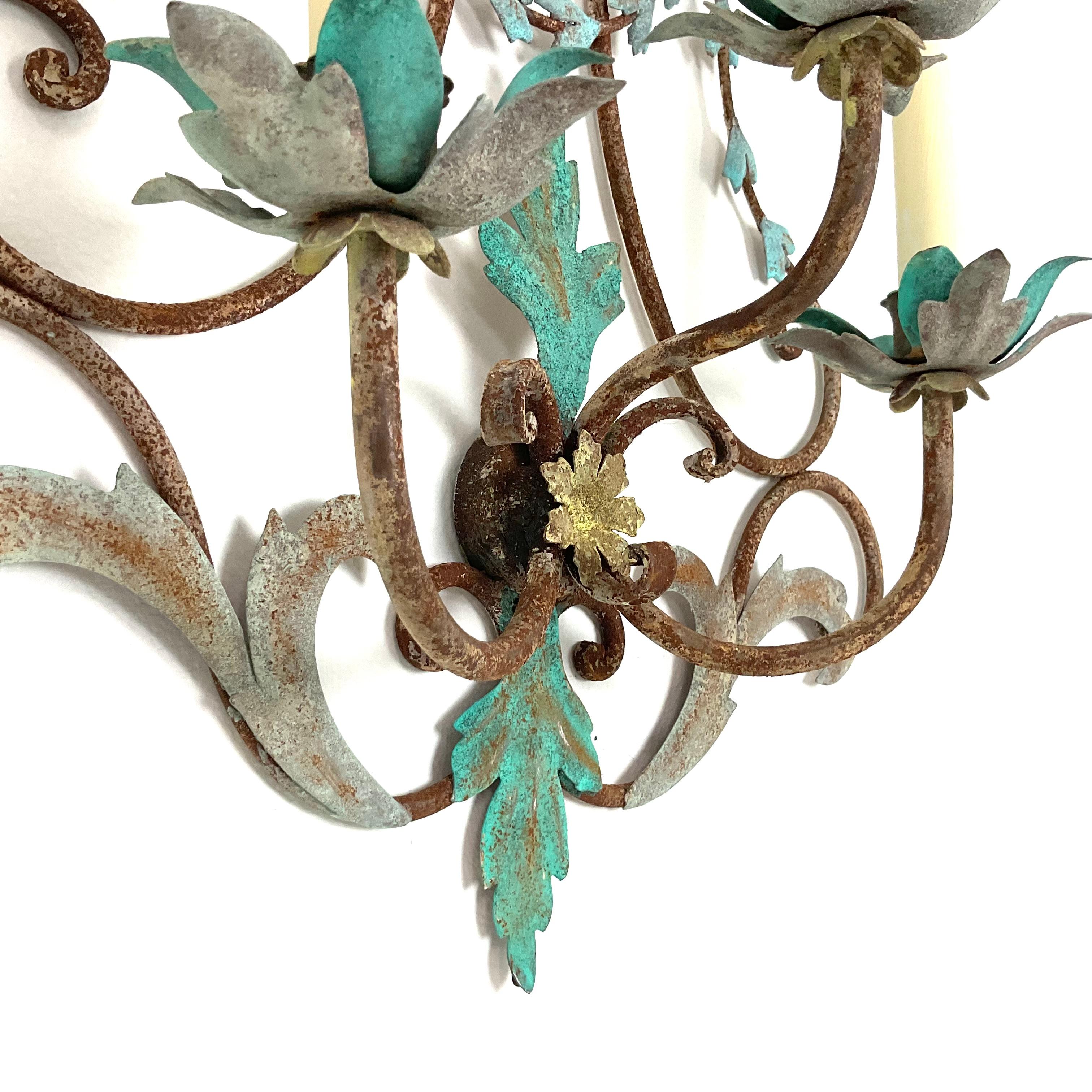 Pareja de grandes candelabros de hierro de estilo rural francés Forjado en venta