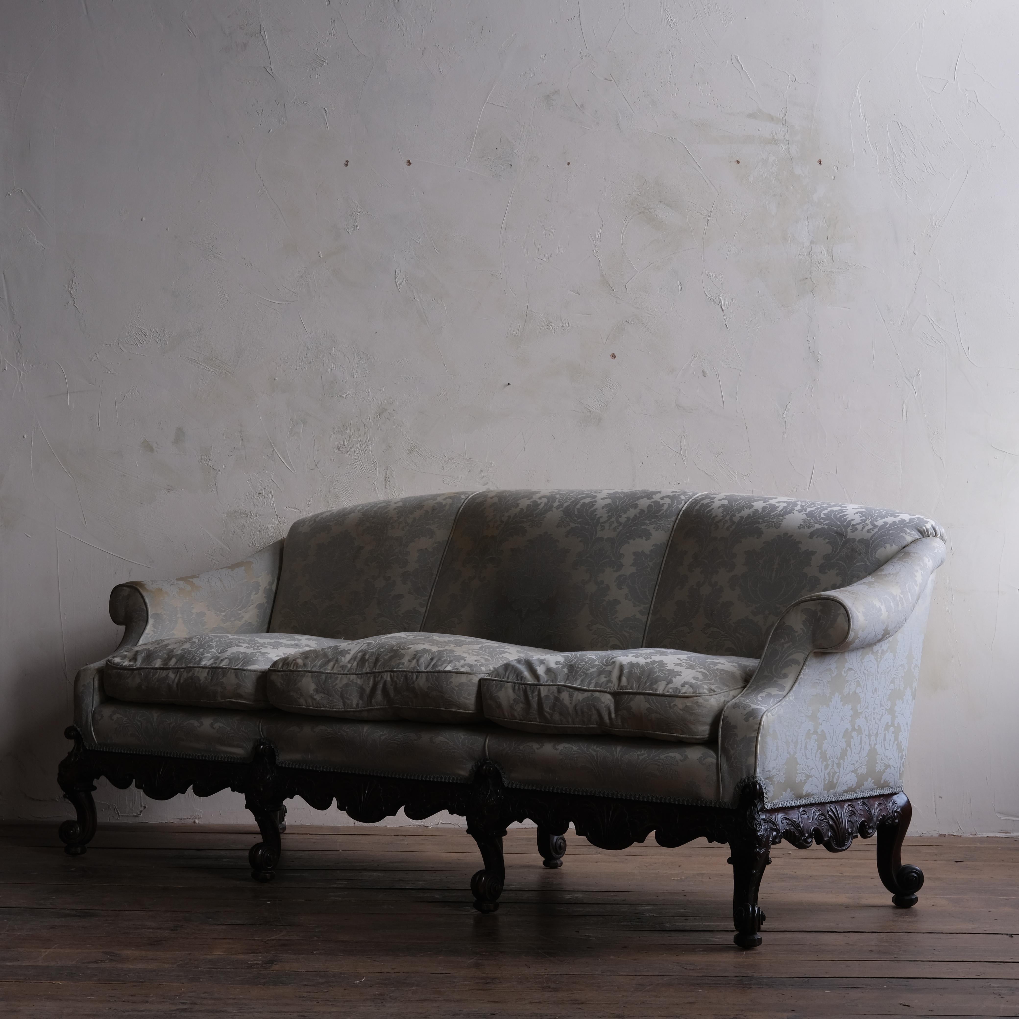 old fashion couch