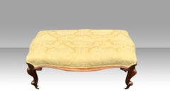 Großer antiker Country-House-Hocker aus Nussbaumholz