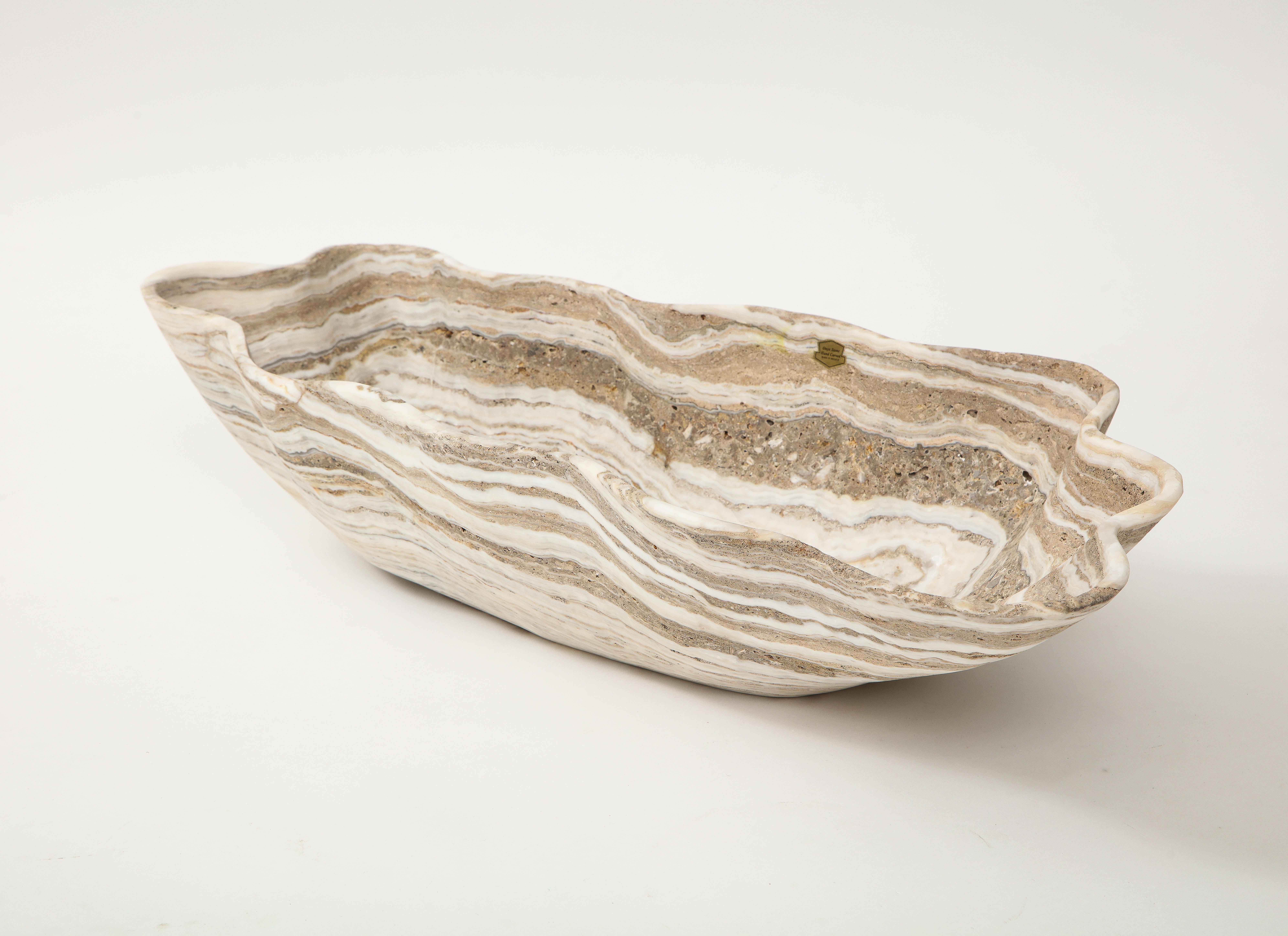 Large Cream and Beige Elongated Onyx Bowl In Excellent Condition In New York, NY