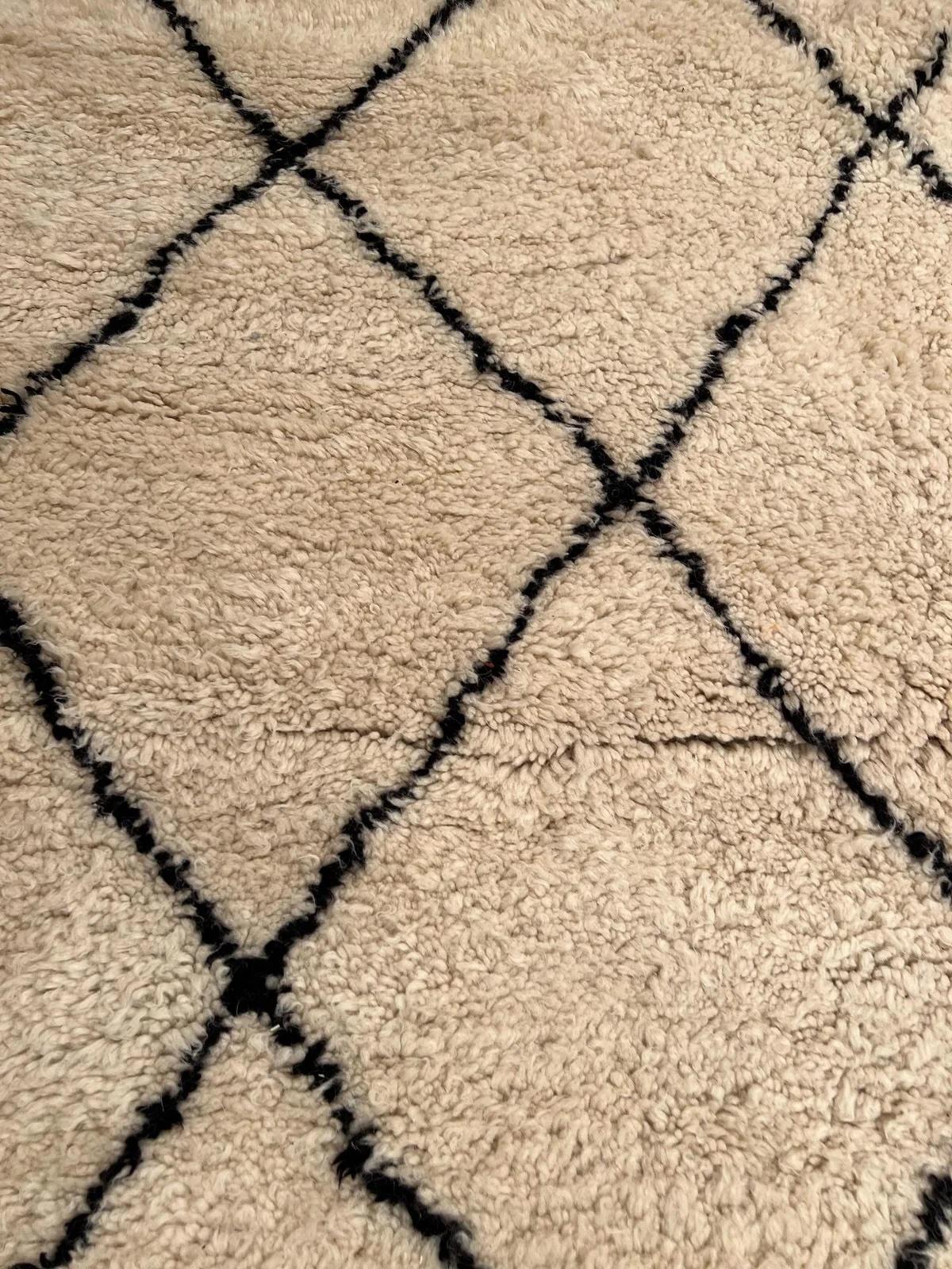 Woven Large Cream Modern Moroccan Wool Beni Ourain Rug with Abstract Black Line Design For Sale
