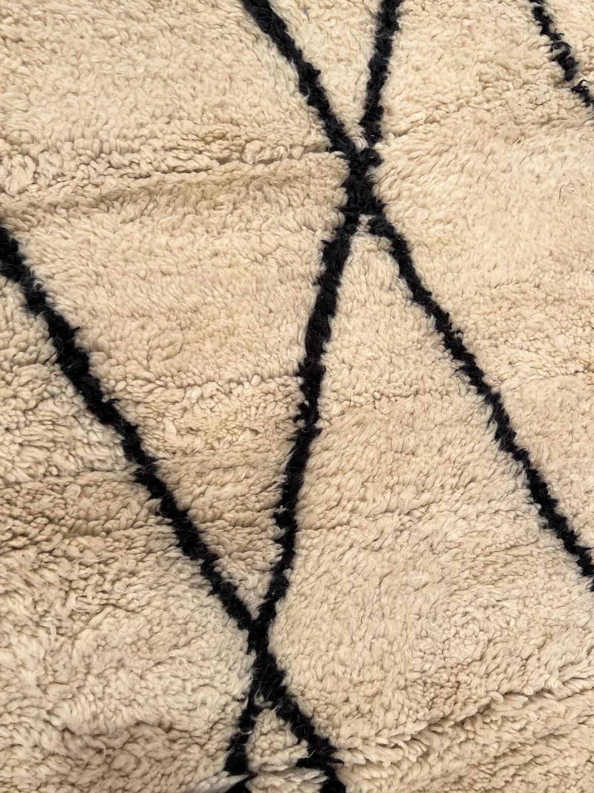 Contemporary Large Cream Modern Moroccan Wool Beni Ourain Rug with Abstract Black Line Design For Sale