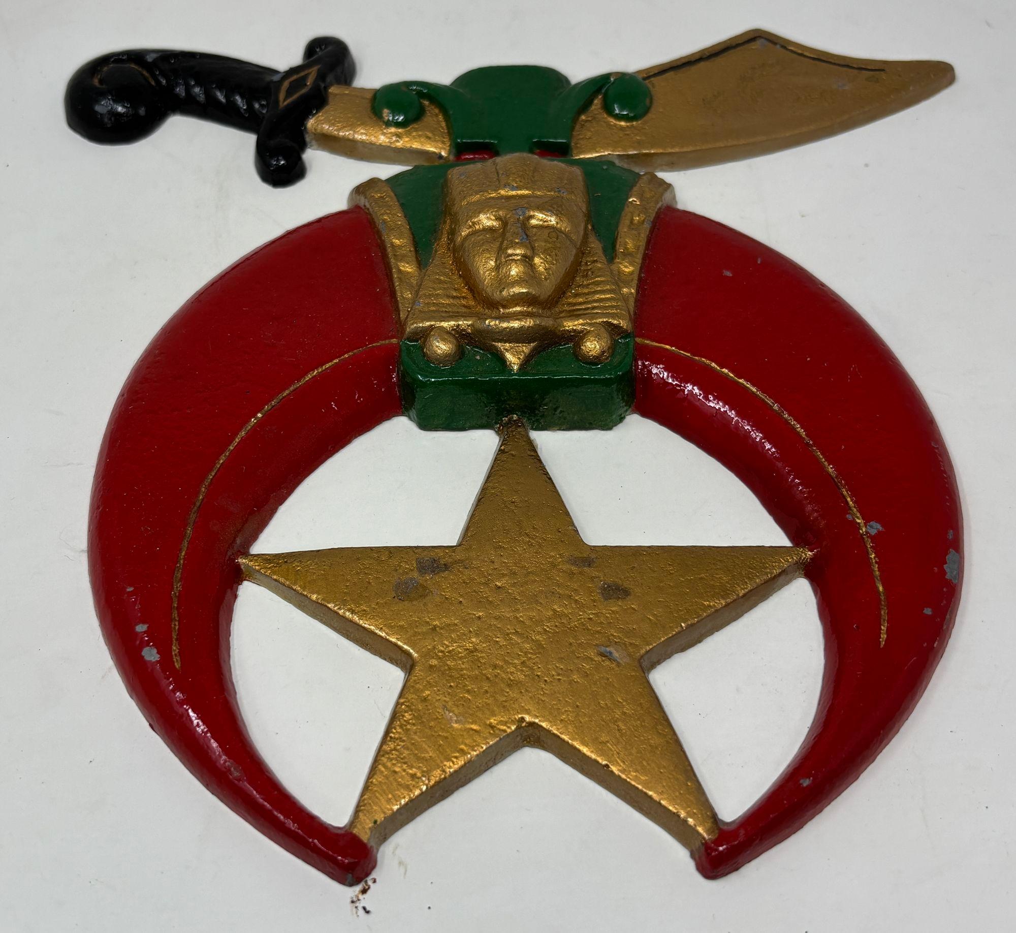 Large Crescent and Scimitar Masonic Shriners Cast Emblem Wall Plaque Freemasonry In Good Condition For Sale In North Hollywood, CA
