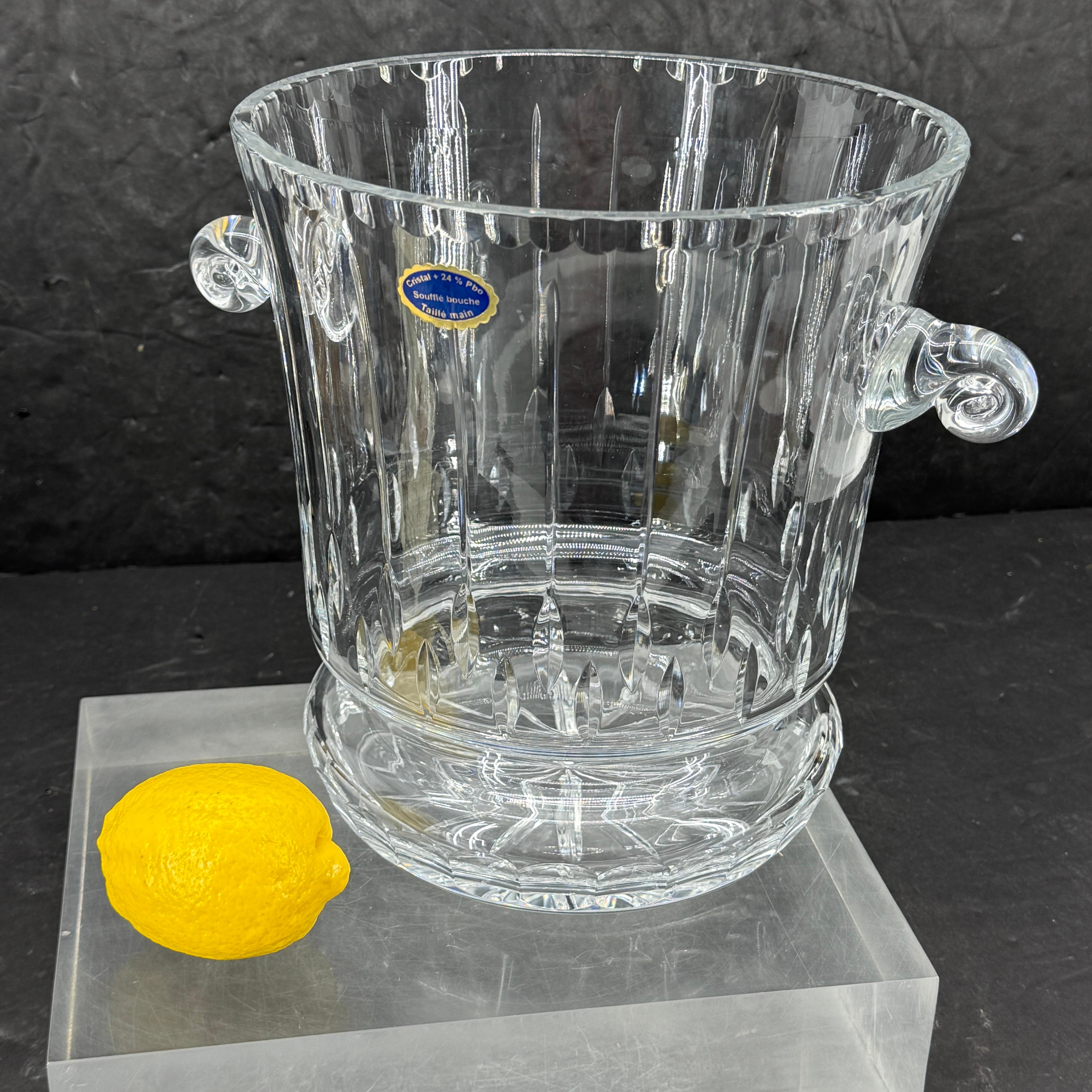 Art déco Large Cristalleries de Lorraine Cut Crystal Champagne Bucket, France en vente