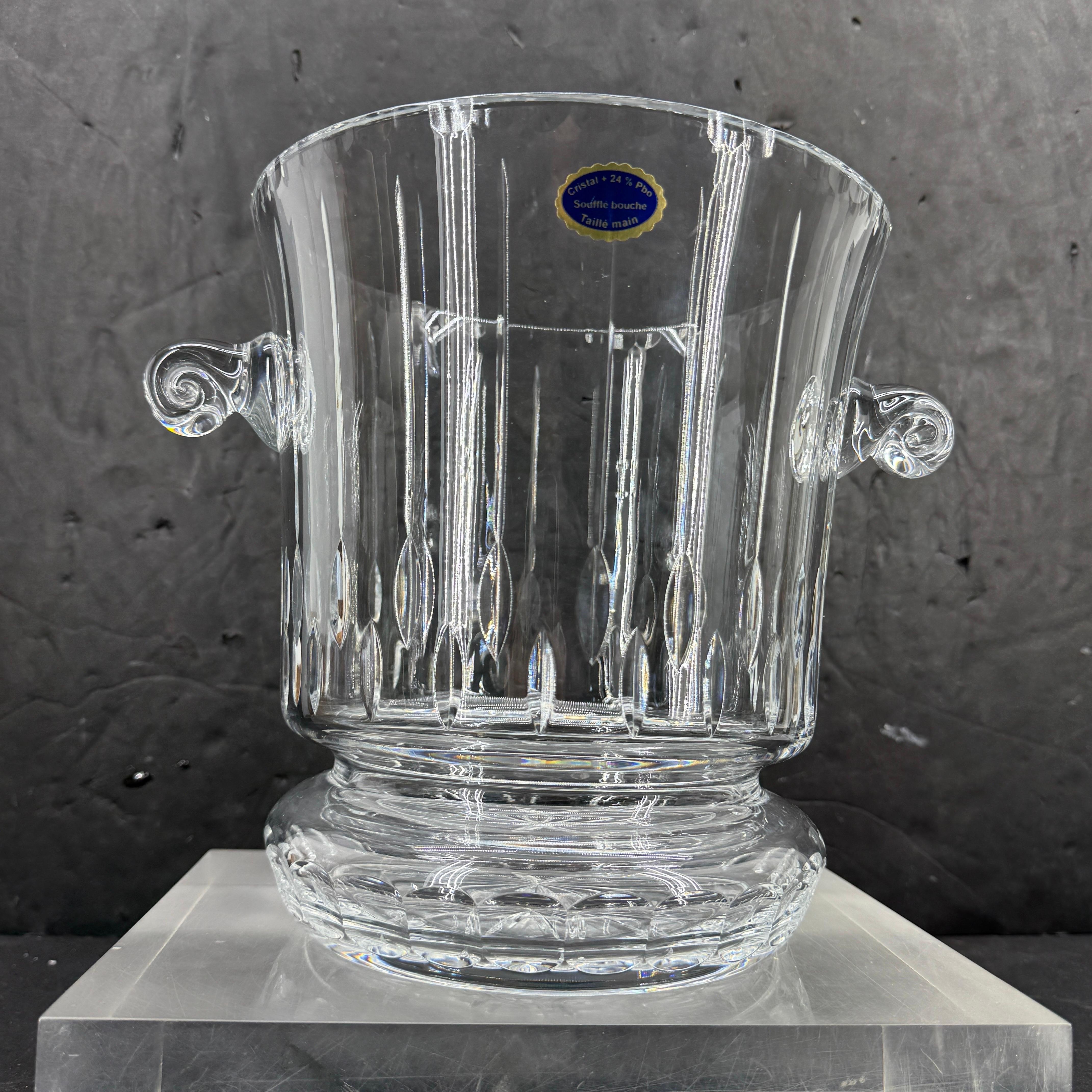 20ième siècle Large Cristalleries de Lorraine Cut Crystal Champagne Bucket, France en vente