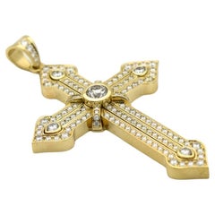Grande croix en or jaune 18 carats avec 2,10 carats de diamants de pureté VS couleur F