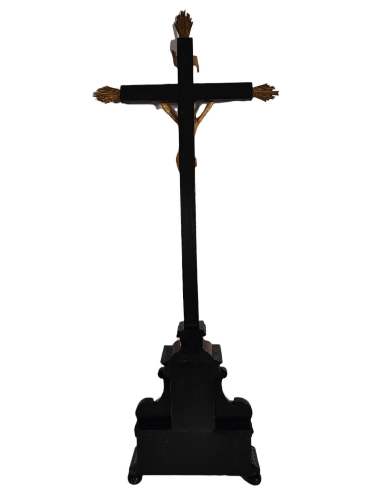 Large Cross with Christ from the 18th Century For Sale 1
