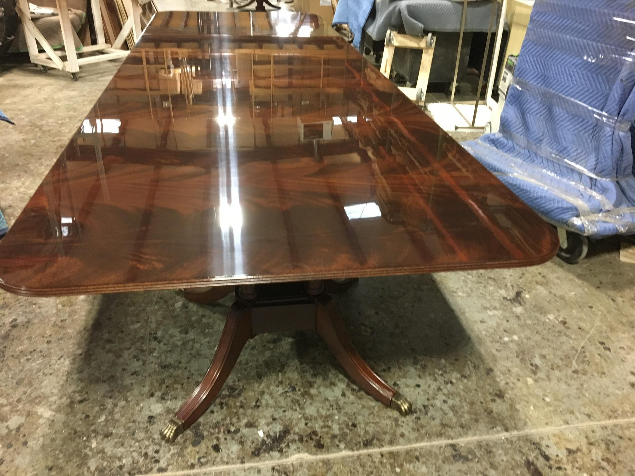 Large Crotch Mahogany Georgian Style Dining Table by Leighton Hall In New Condition In Suwanee, GA