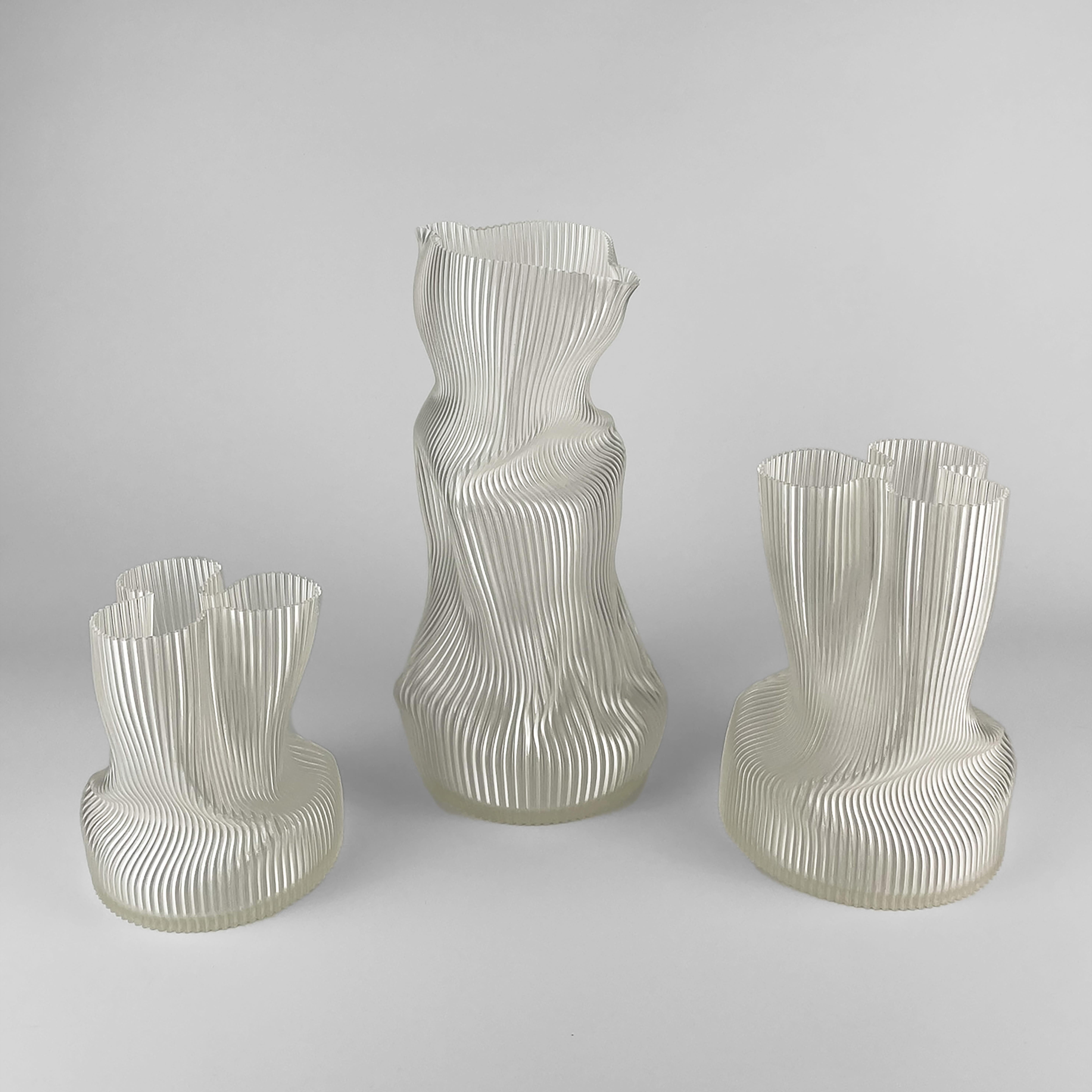 Large Crumpled Vase in Translucent 3D Printed Plant Based Plastic Plástico en venta