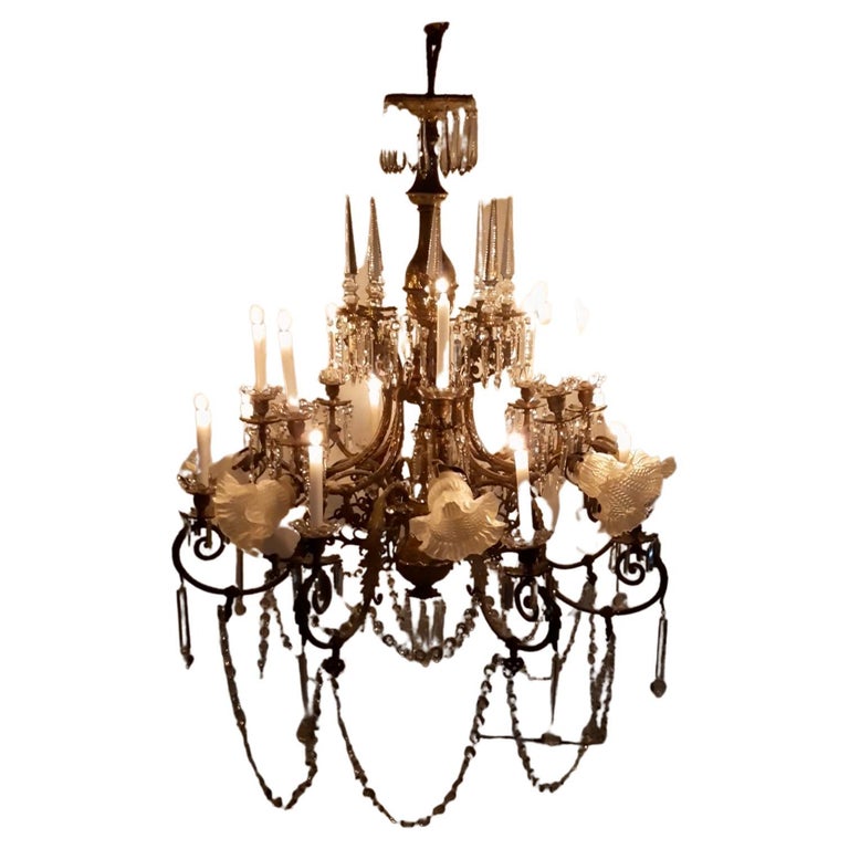 Large Crystal and Tulip Tassel Chandelier For Sale at 1stDibs