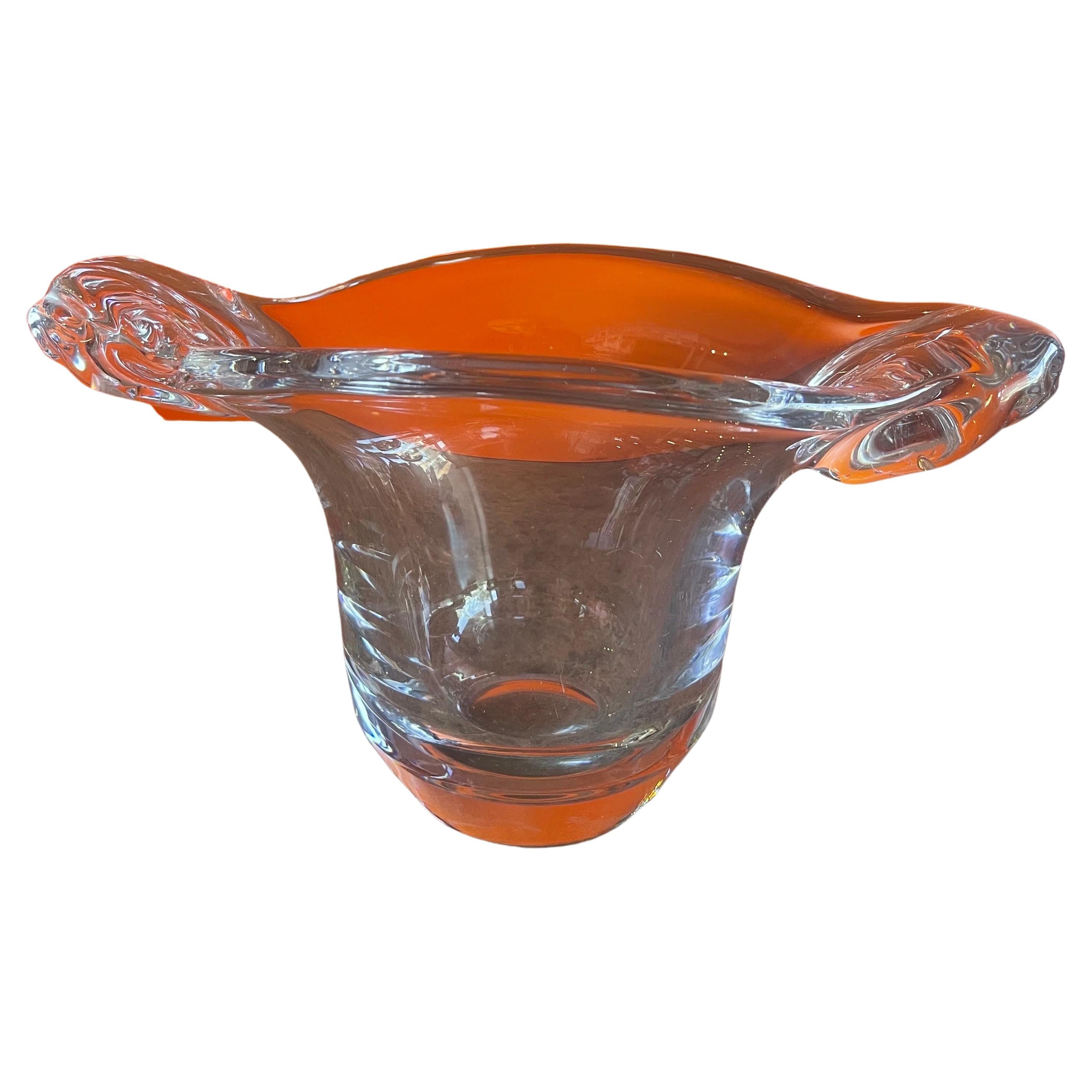 Gorgeous crystal two handle bowl by Daum, France, circa 1970s. The bowl is in very good condition and measures 13.25