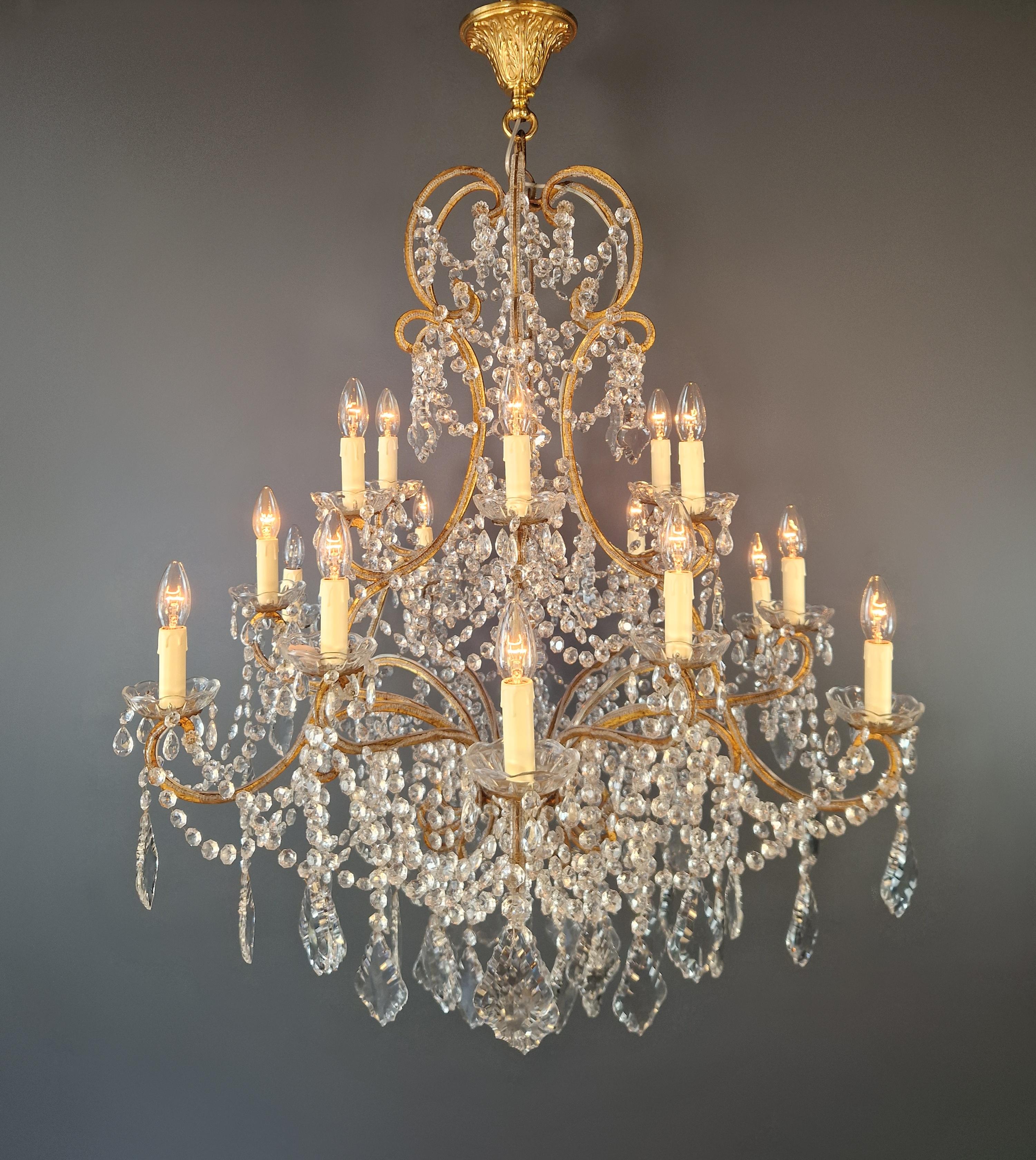 Grand candélabre en cristal, lustre antique, classique, traditionnel, solide, large en vente 4