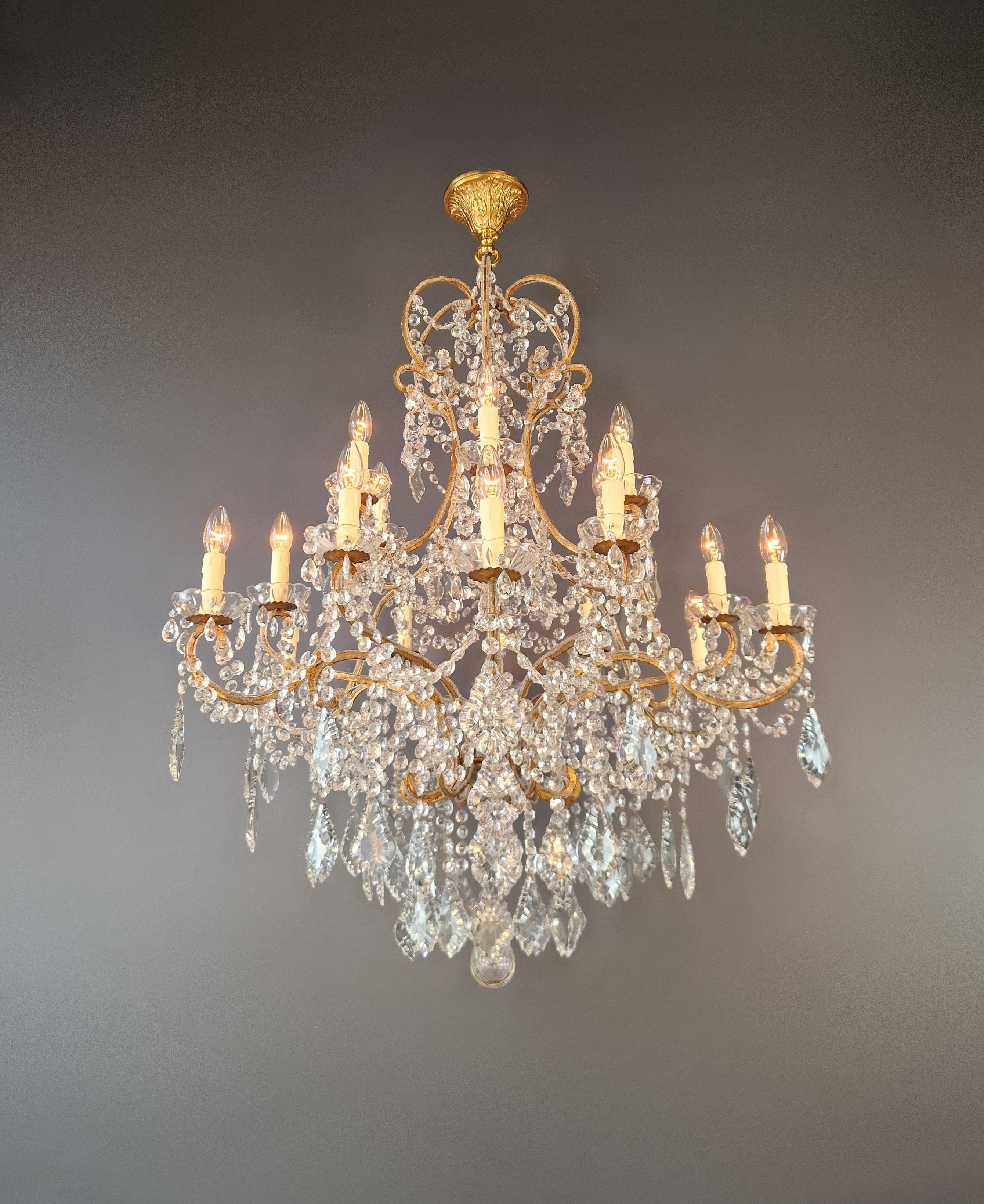 Art nouveau Grand candélabre en cristal, lustre antique, classique, traditionnel, solide, large en vente