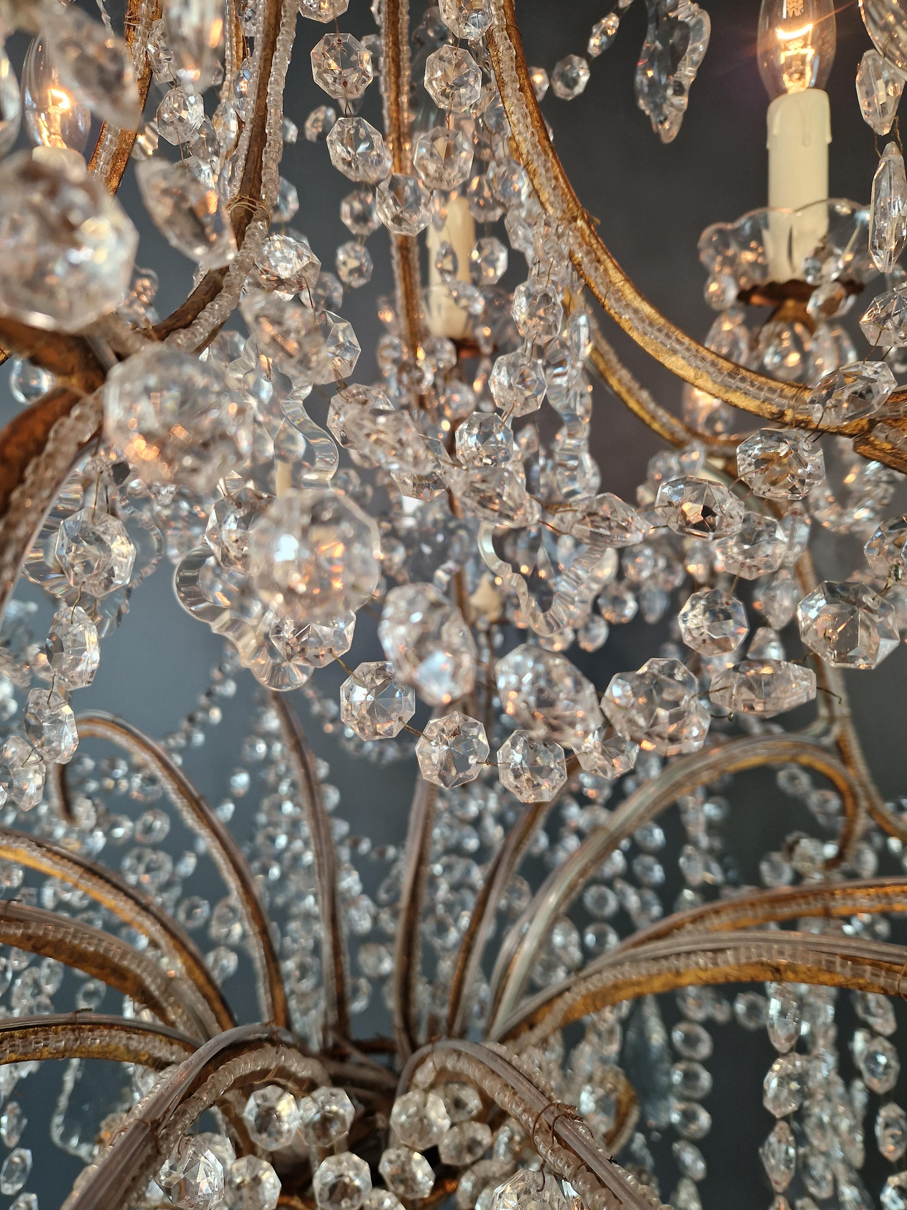 Cristal Grand candélabre en cristal, lustre antique, classique, traditionnel, solide, large en vente