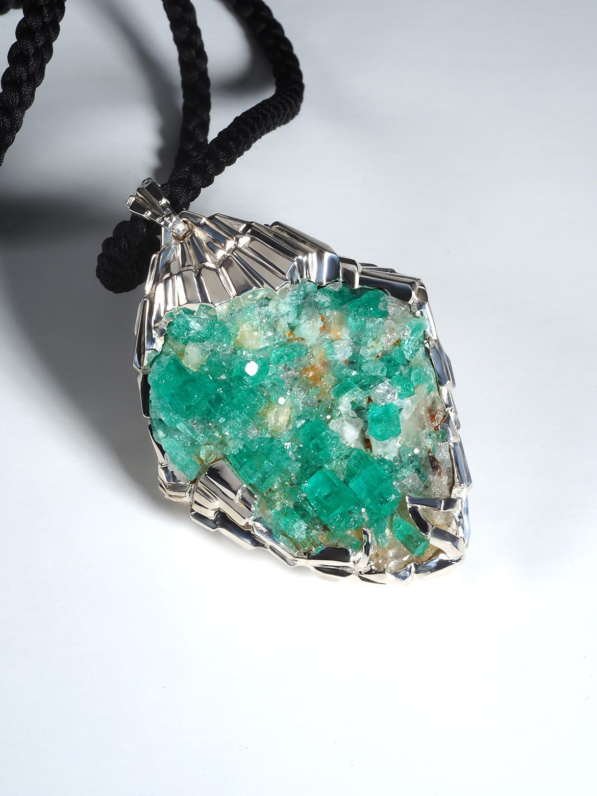 Large Crystals of Colombian Emerald Necklace Silver For Sale 3