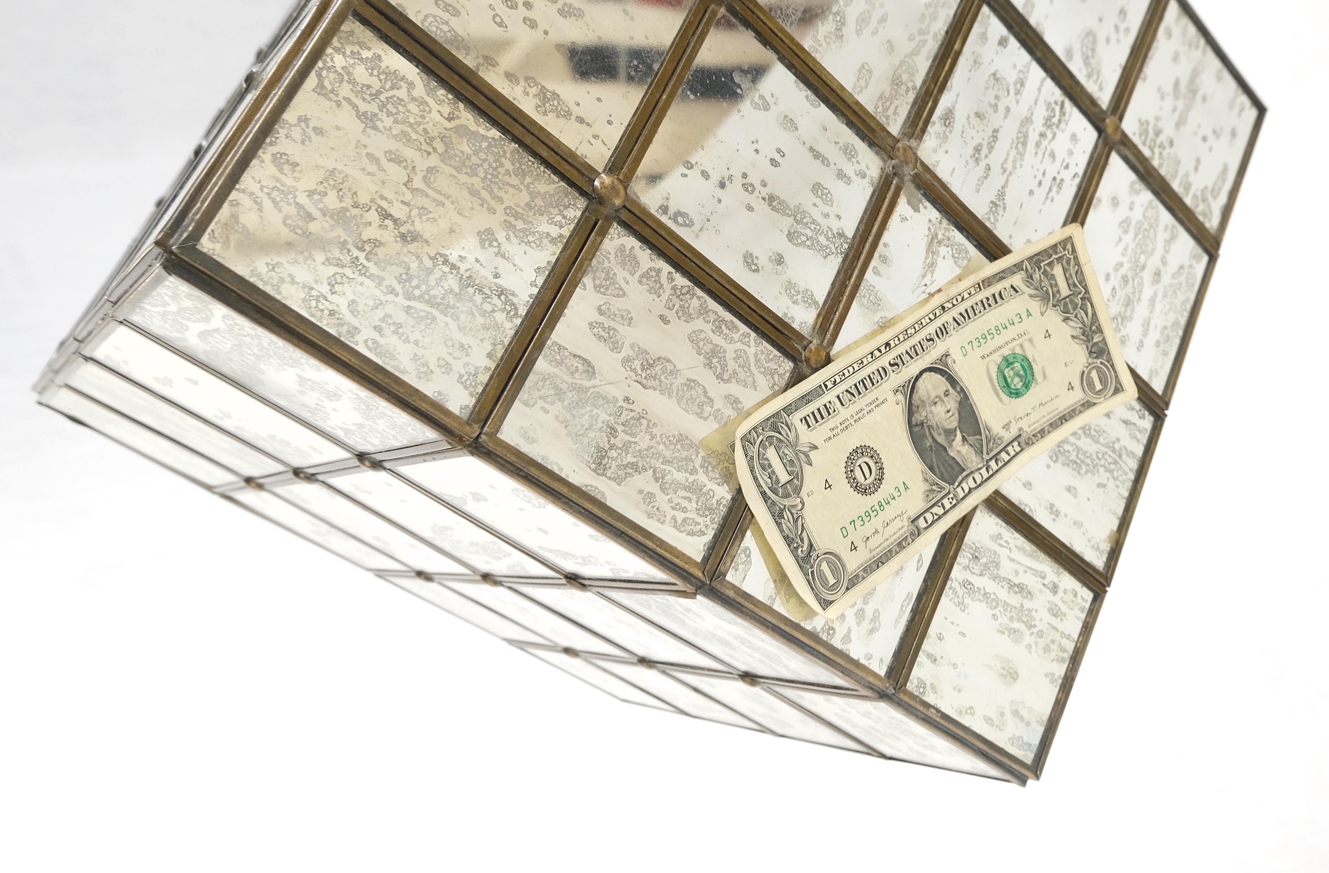 Large Cube Shape Pendant Mid-Century Modern Light Fixture Chandelier Mint In Good Condition In Rockaway, NJ