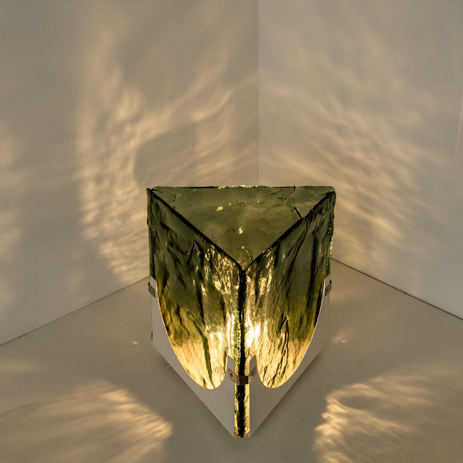 Large Cube Shaped Green Glass Floor and Table Light from Leucos, 1970 en vente 2