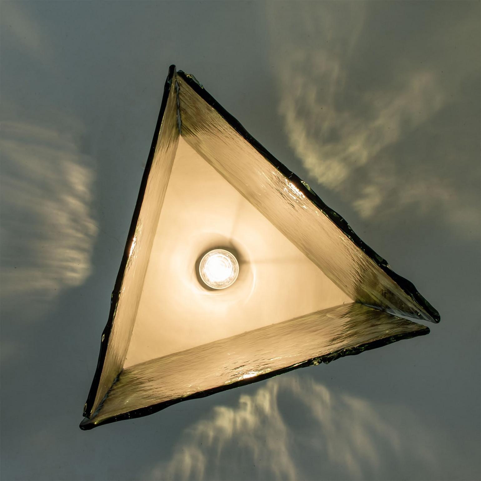 Large Cube Shaped Green Glass Floor and Table Light from Leucos, 1970 For Sale 3