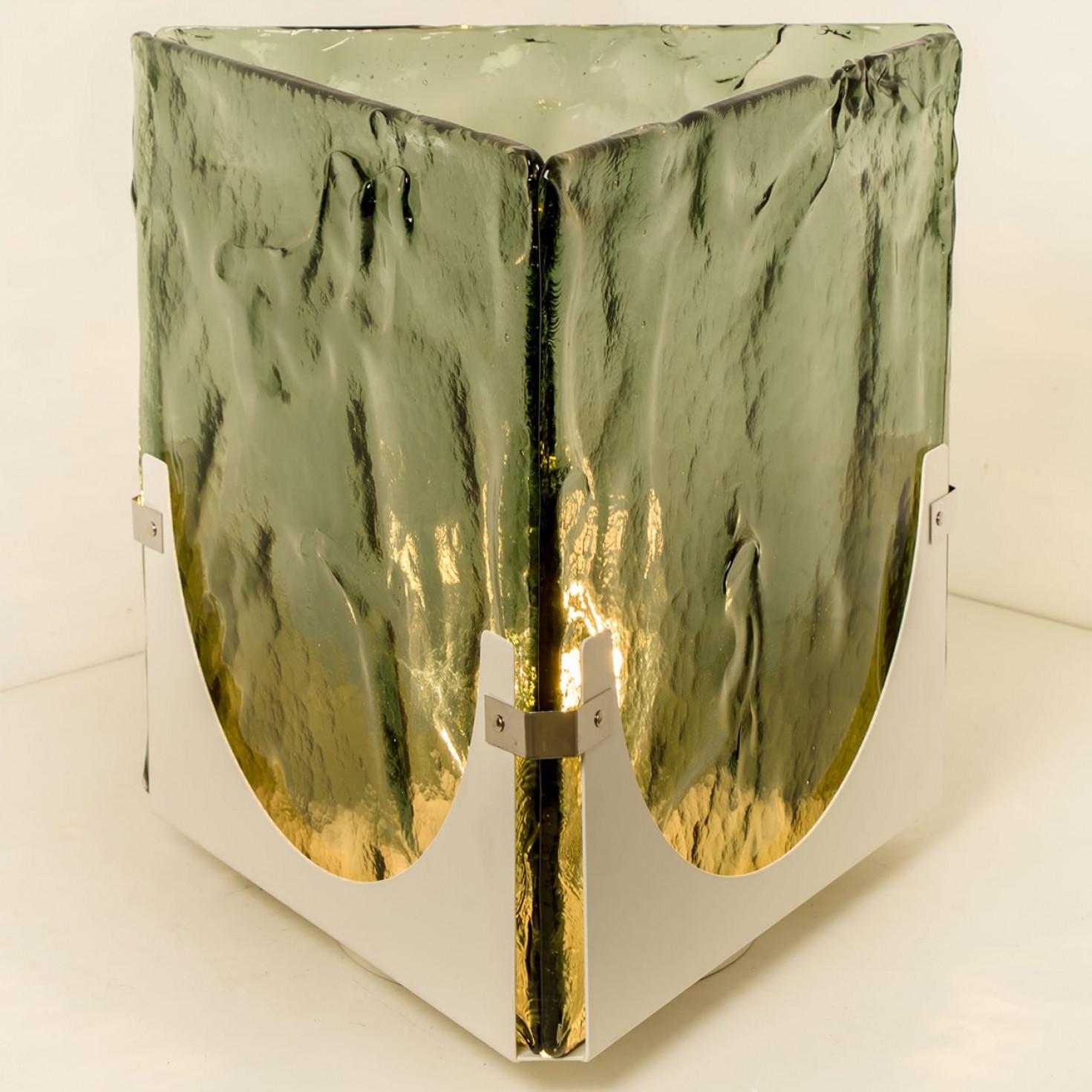 Large Cube Shaped Green Glass Floor and Table Light from Leucos, 1970 In Good Condition For Sale In Rijssen, NL