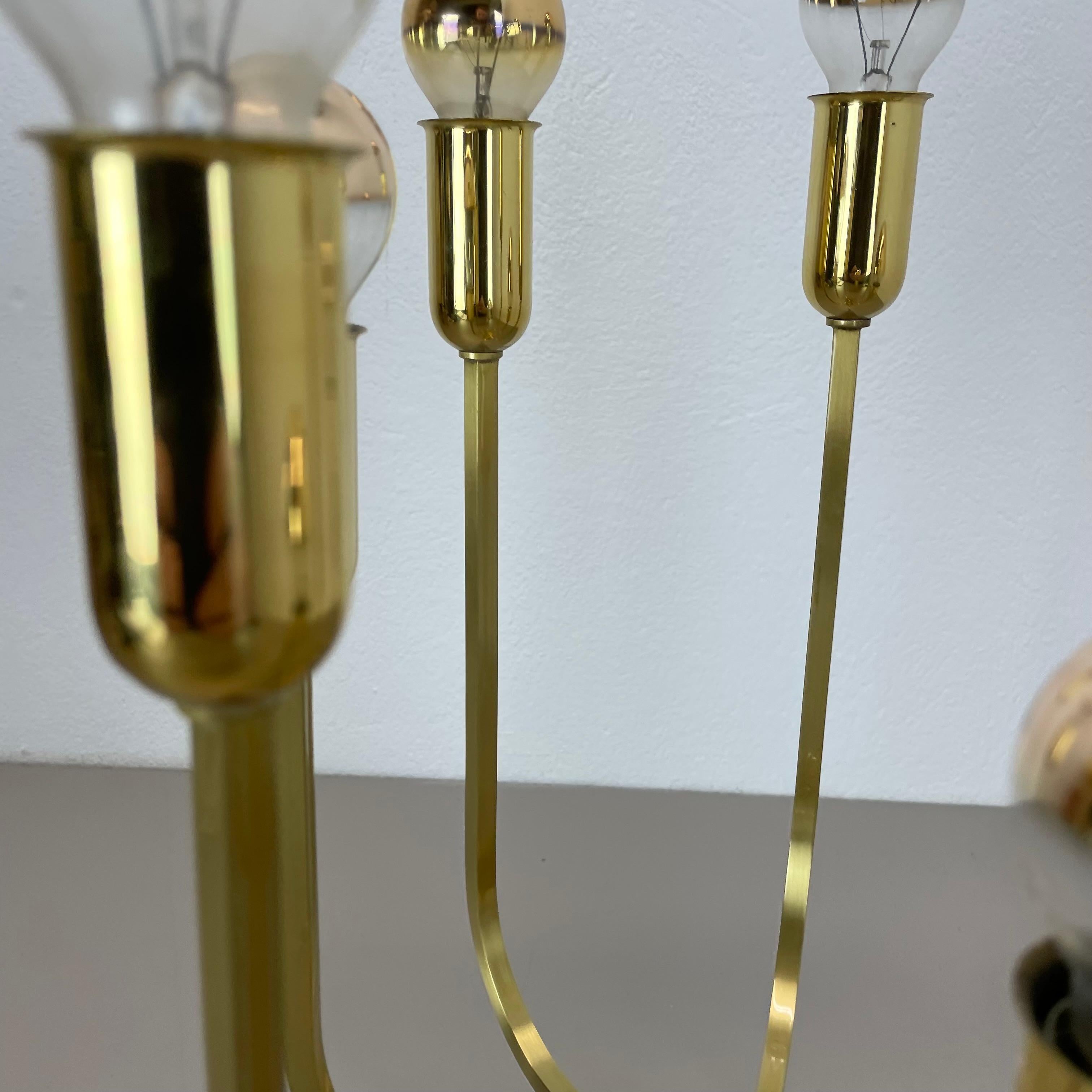 Grande plafoniera CUBIC in ottone a 7 lampadine in stile Stilnovo, Italia anni '70 in vendita 3