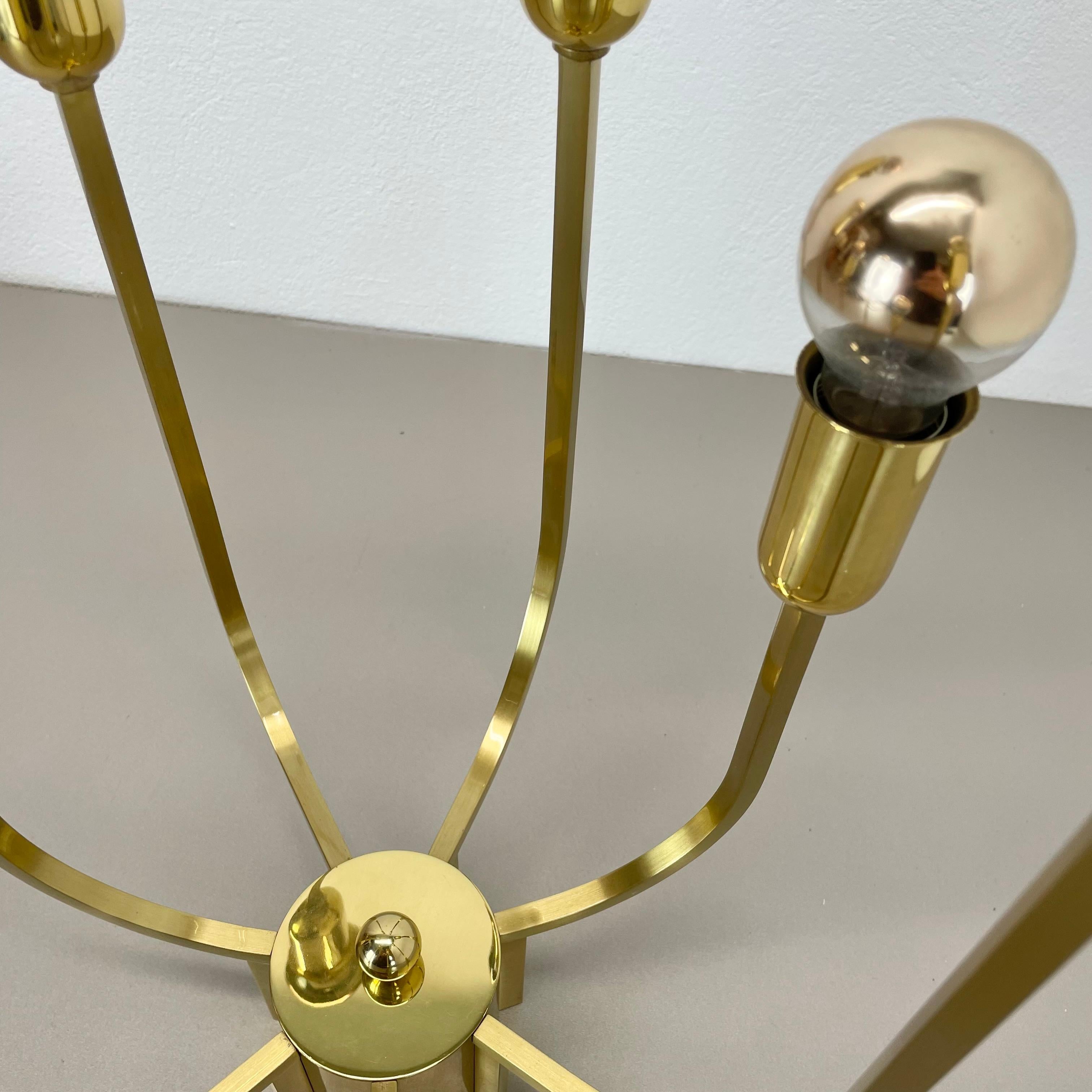 Grande plafoniera CUBIC in ottone a 7 lampadine in stile Stilnovo, Italia anni '70 in vendita 6
