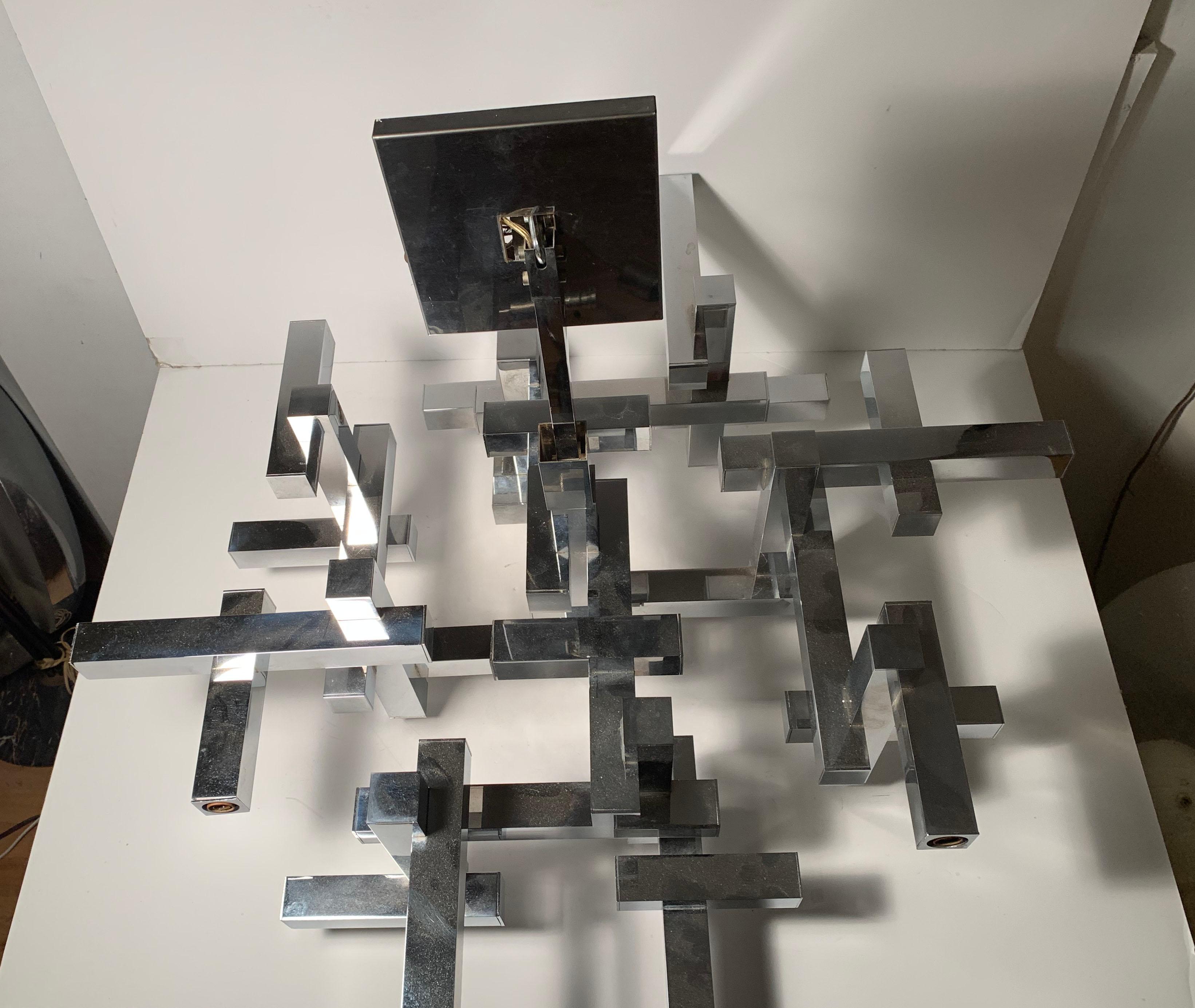 Grande lampadario cubista / ciondolo  Lampada scultura di Gaetano Sciolari in vendita 1