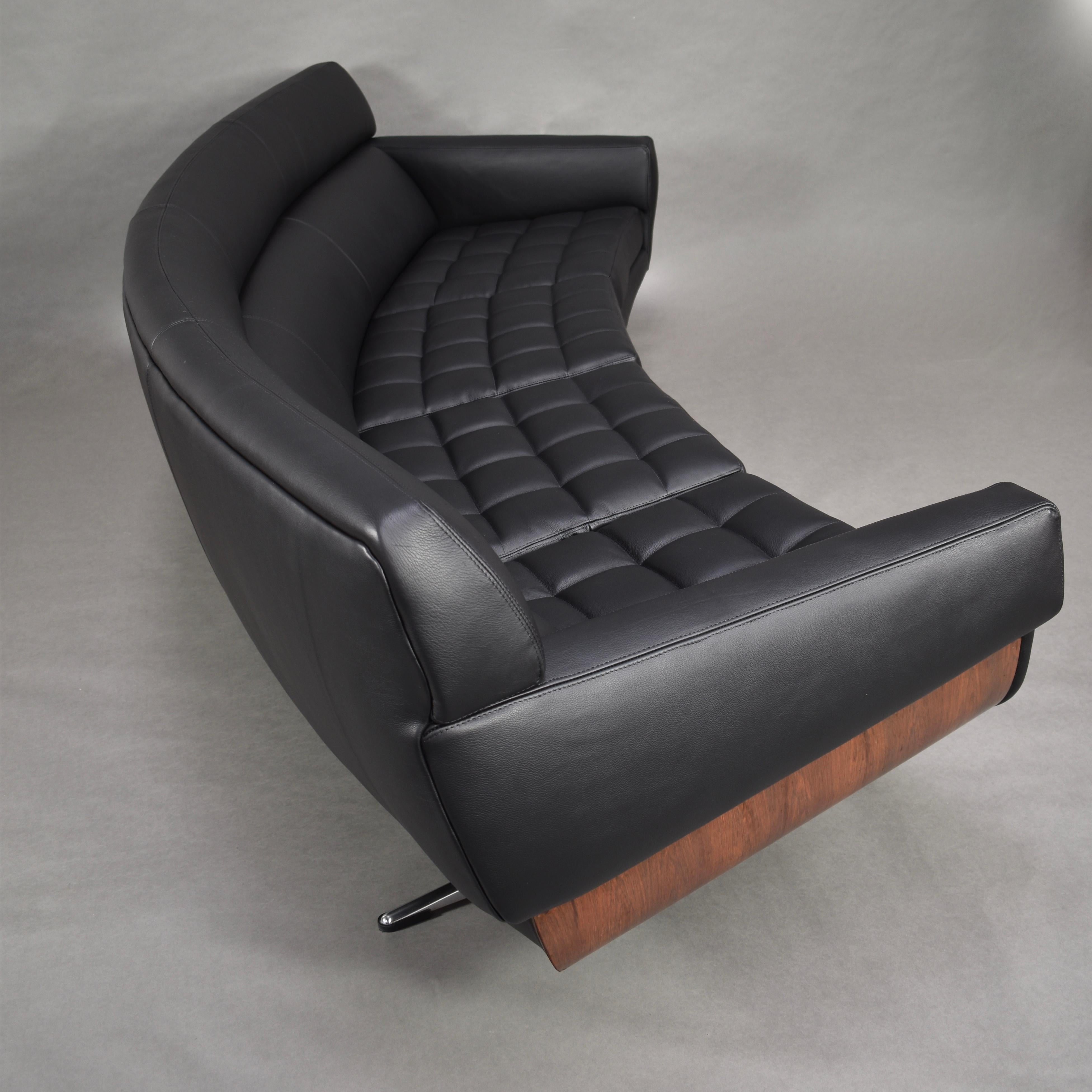 Large Curved Four Seat Leather Sofa by Martin Stoll, Germany, circa 1960 5