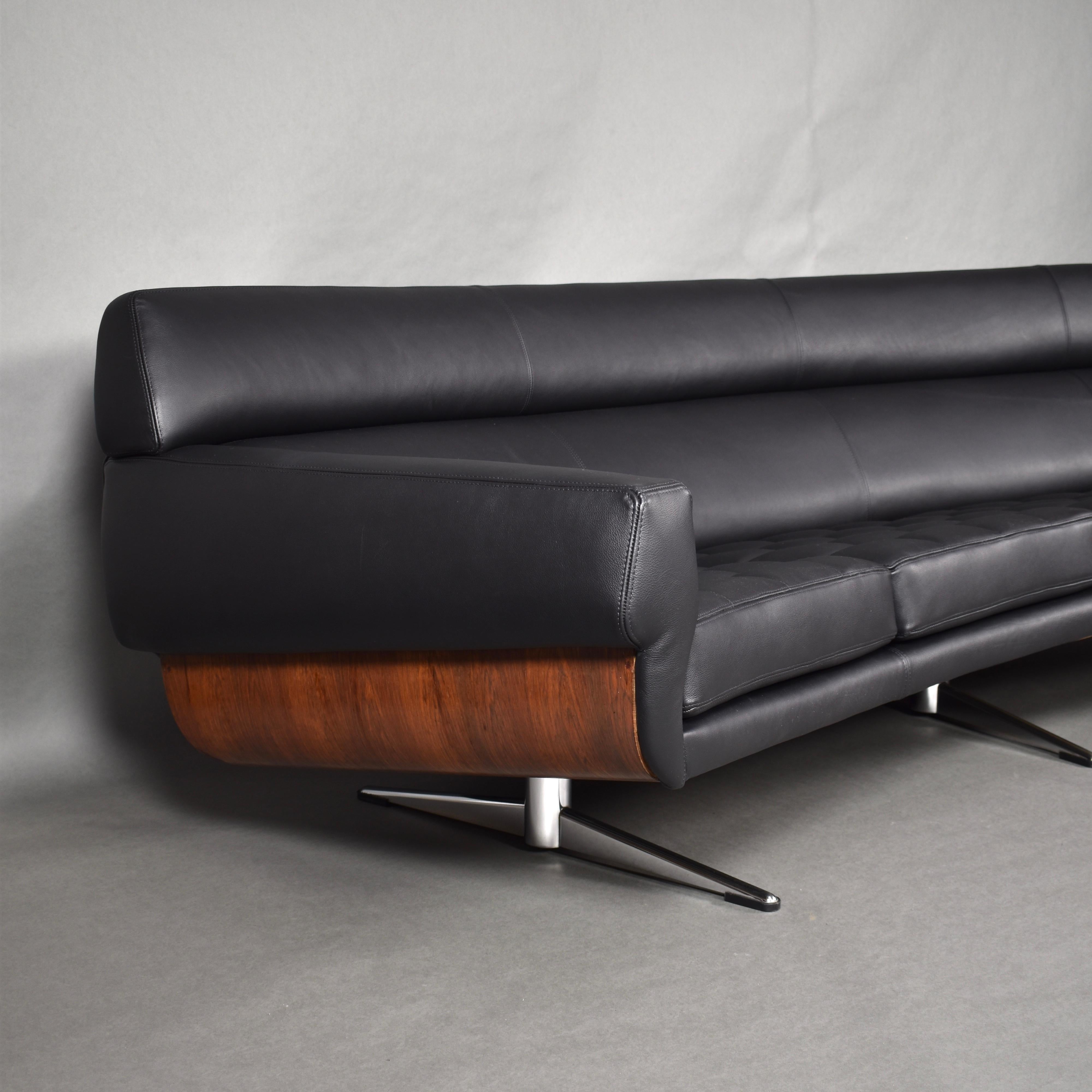 Large Curved Four Seat Leather Sofa by Martin Stoll, Germany, circa 1960 8