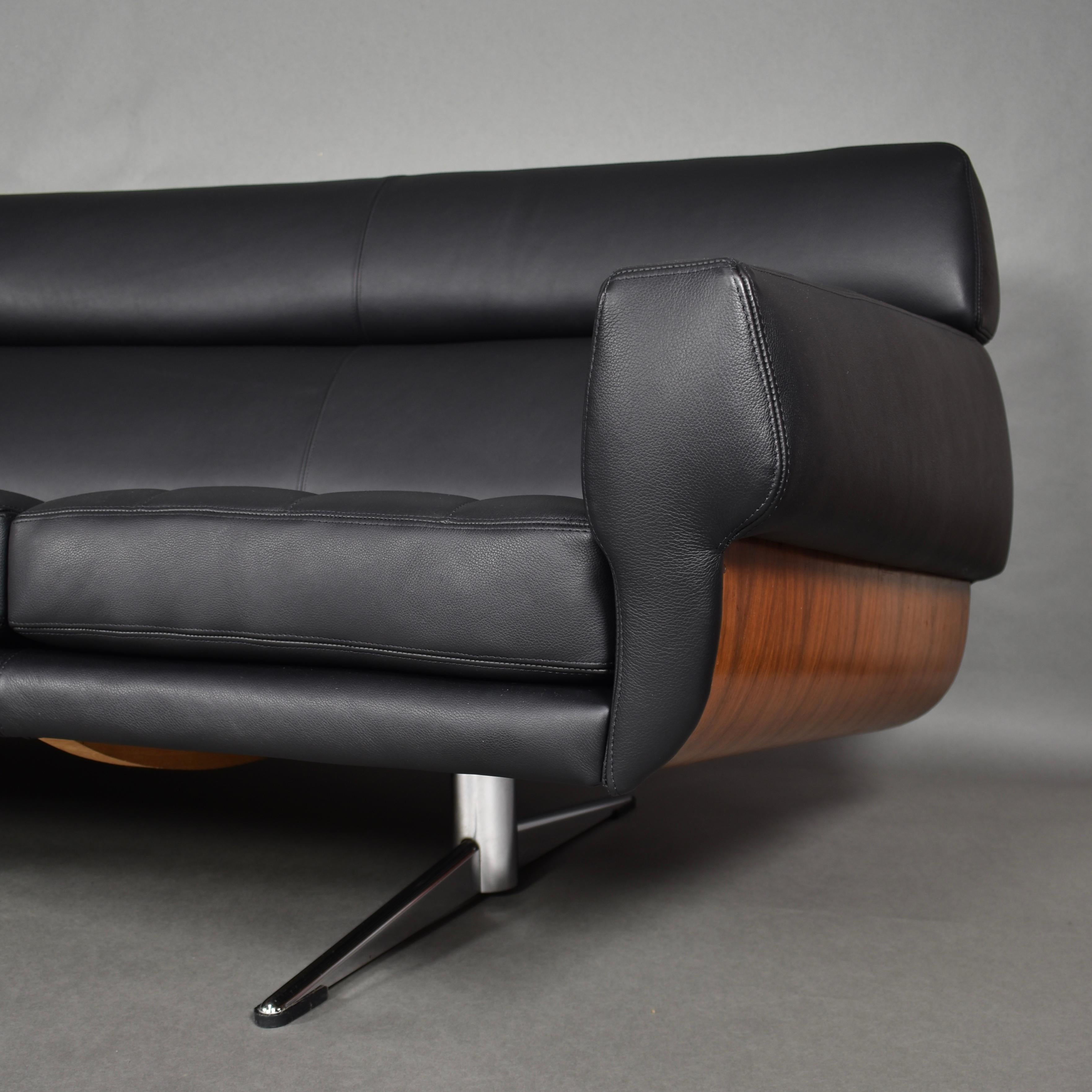 Mid-20th Century Large Curved Sofa in Rosewood and Leather by Martin Stoll, Germany, circa 1960