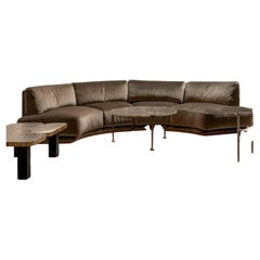 Großes geschwungenes Sofa aus Samt